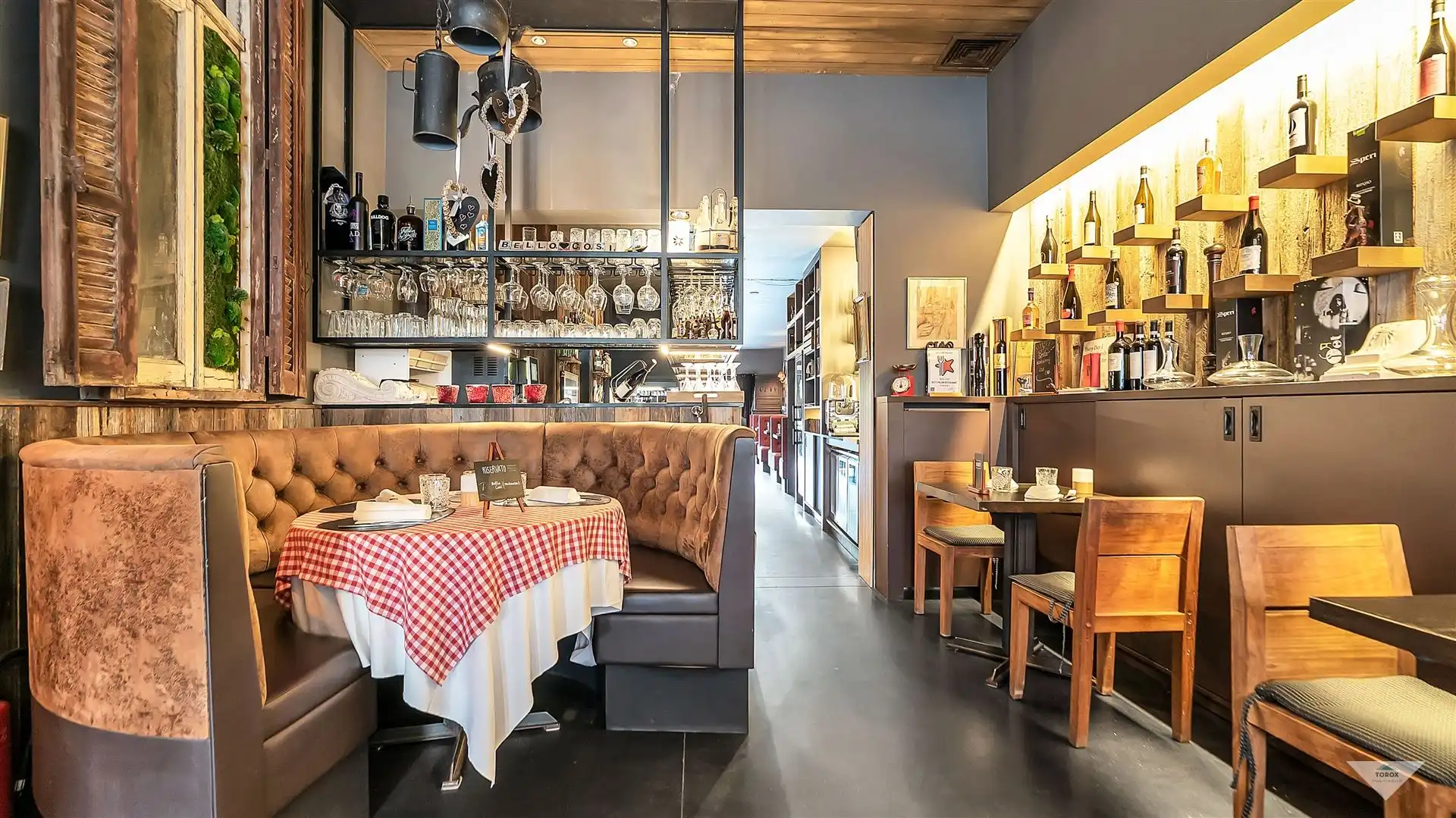 Commercieel handelspand met instapklaar restaurant te huur foto 3