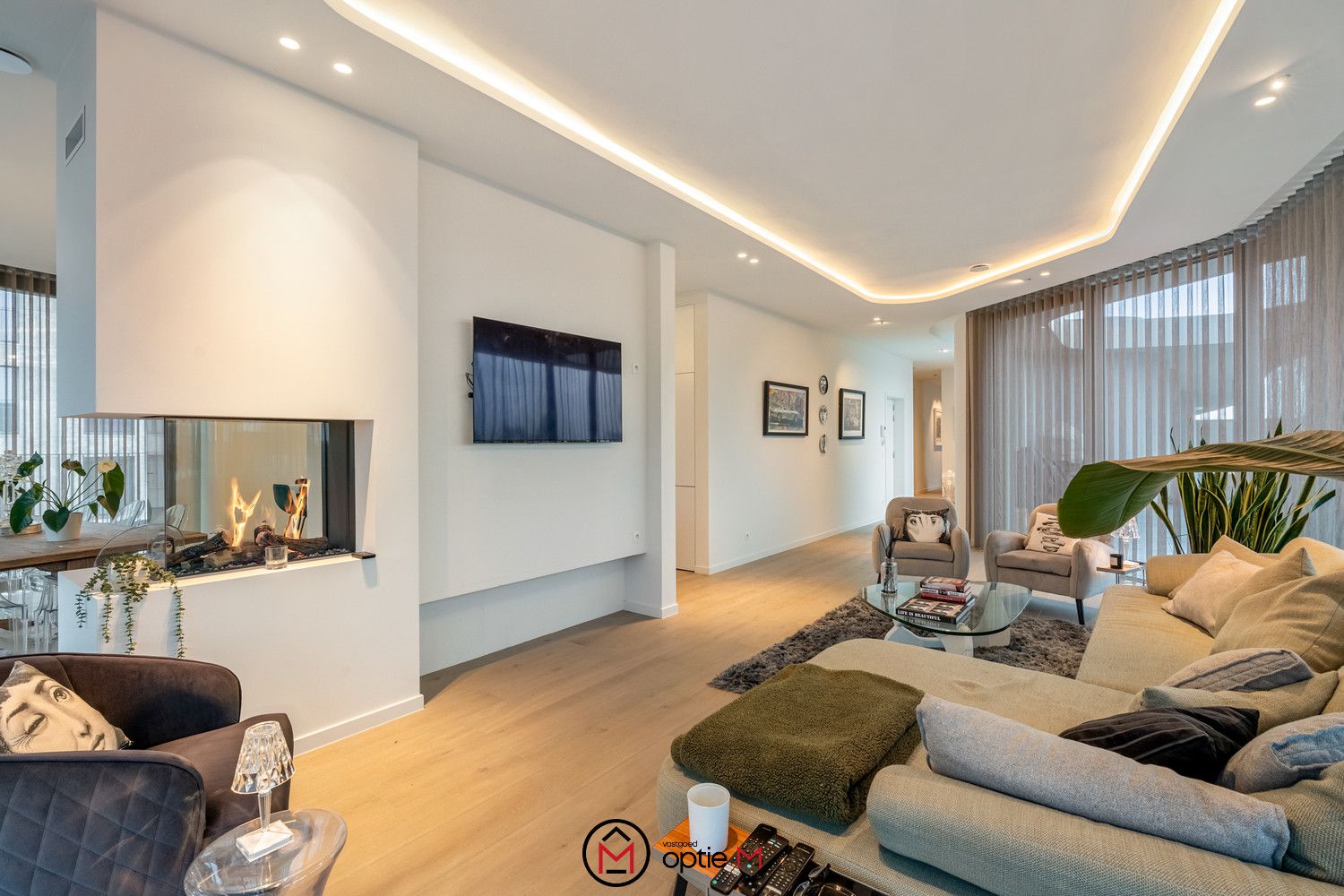 Exclusief penthouse met 3 SLPKS en grote terrassen foto 3