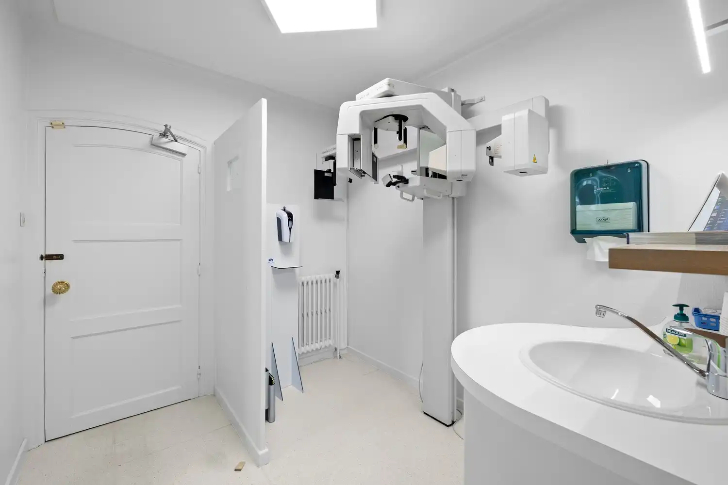 Kantoor of praktijkruimte te huur in unieke herenwoning te Aalst foto 10