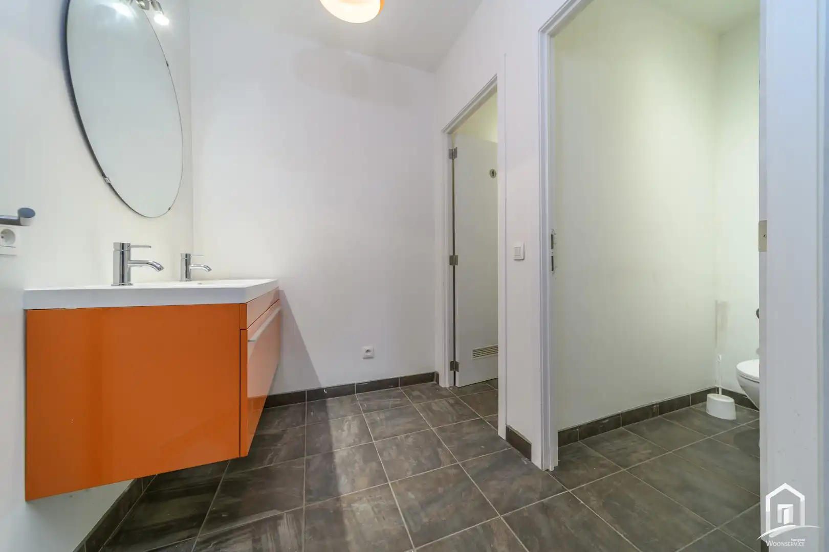 Multifunctioneel magazijn van 800 m² met burelen nabij centrum Aalst foto 9