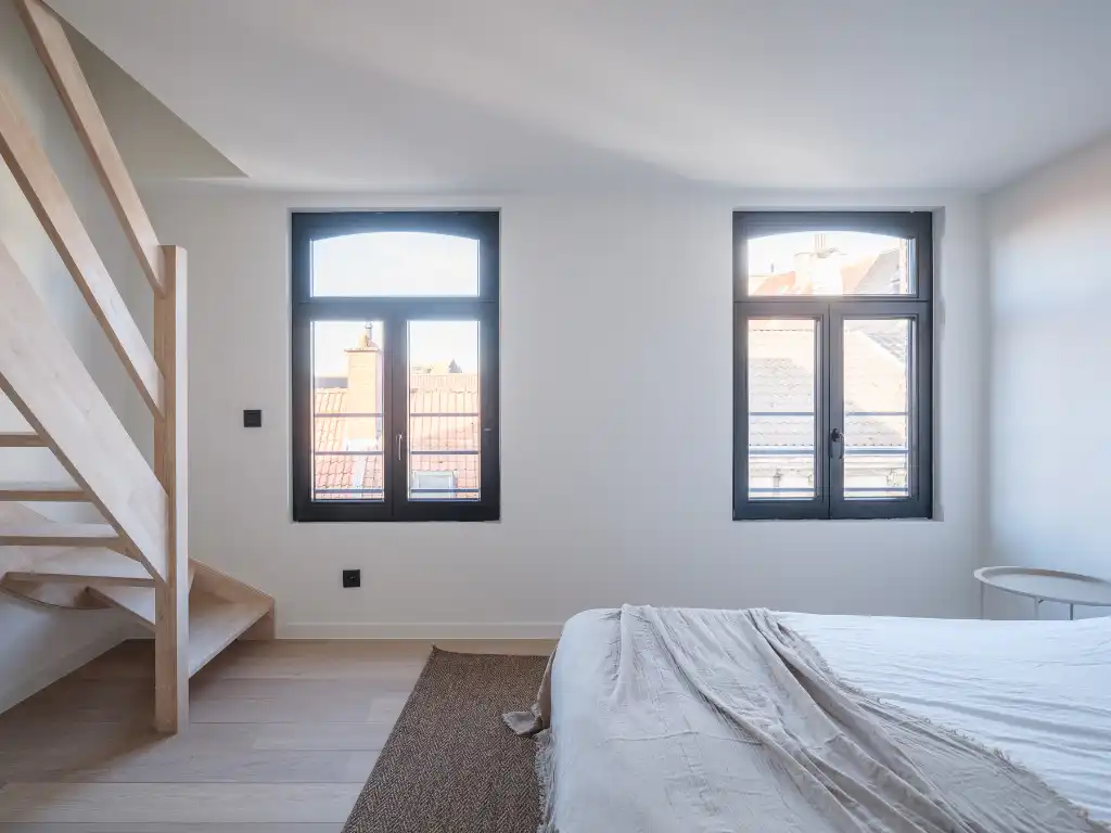 Gerenoveerde penthouse met 2 slaapkamers en terras nabij Portus Ganda foto 7