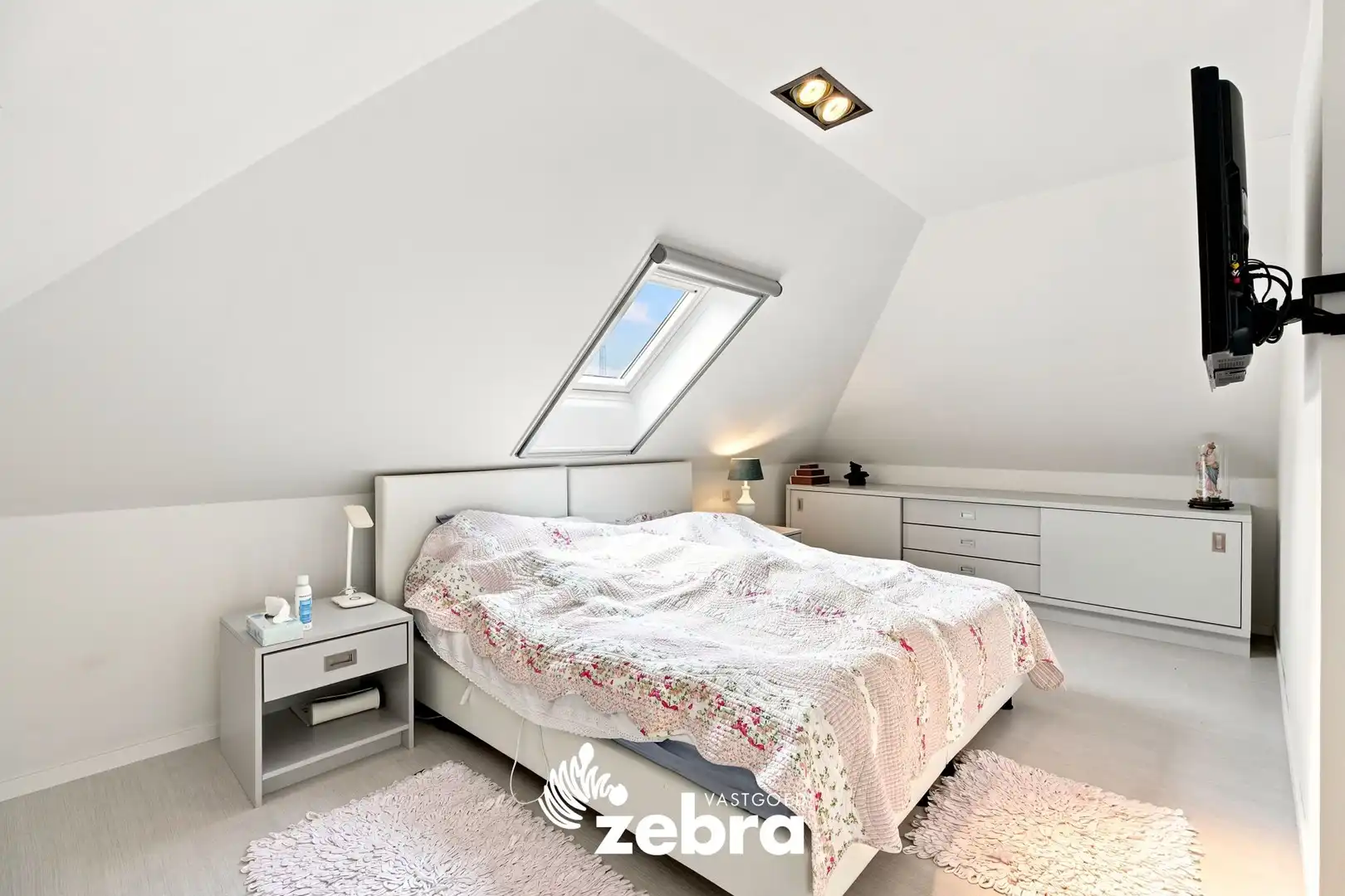Villa in doodlopende straat te Roeselare! foto 13