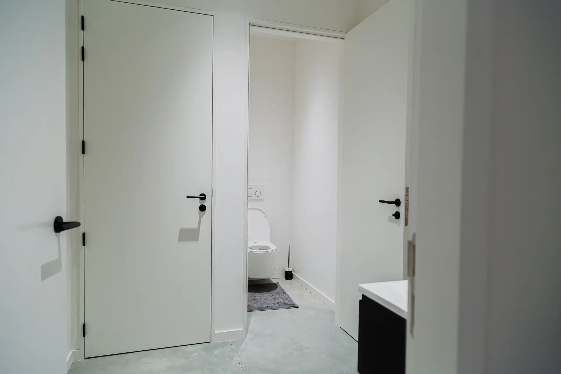 RECENT KANTOORGEBOUW VAN 366M² TE TONGEREN NABIJ E313. foto 17