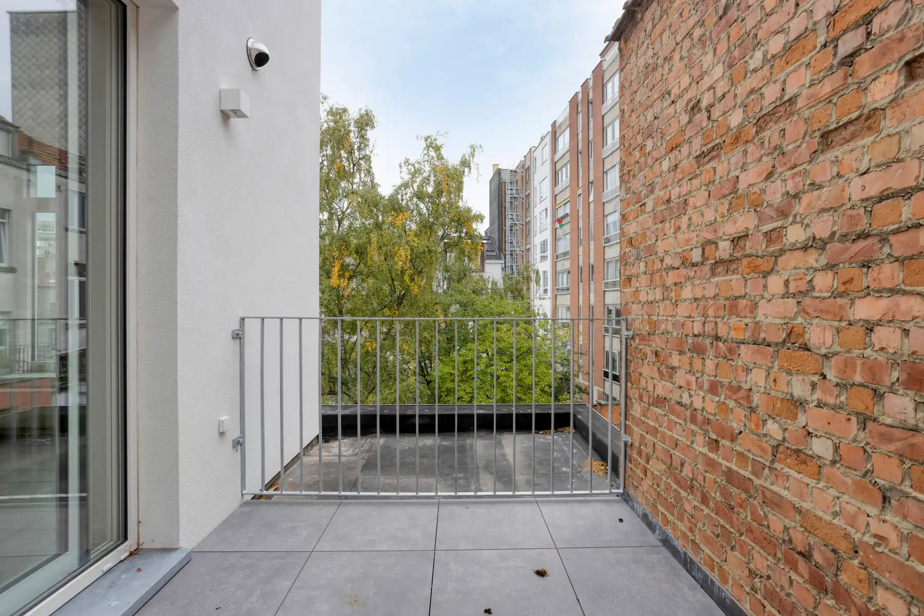 Stijlvol gerenoveerd duplex-appartement met terras foto 4