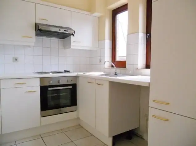 APPARTEMENT TE HUUR MET 1/2 SLPK IN VOLLE CENTRUM DIEST foto 4