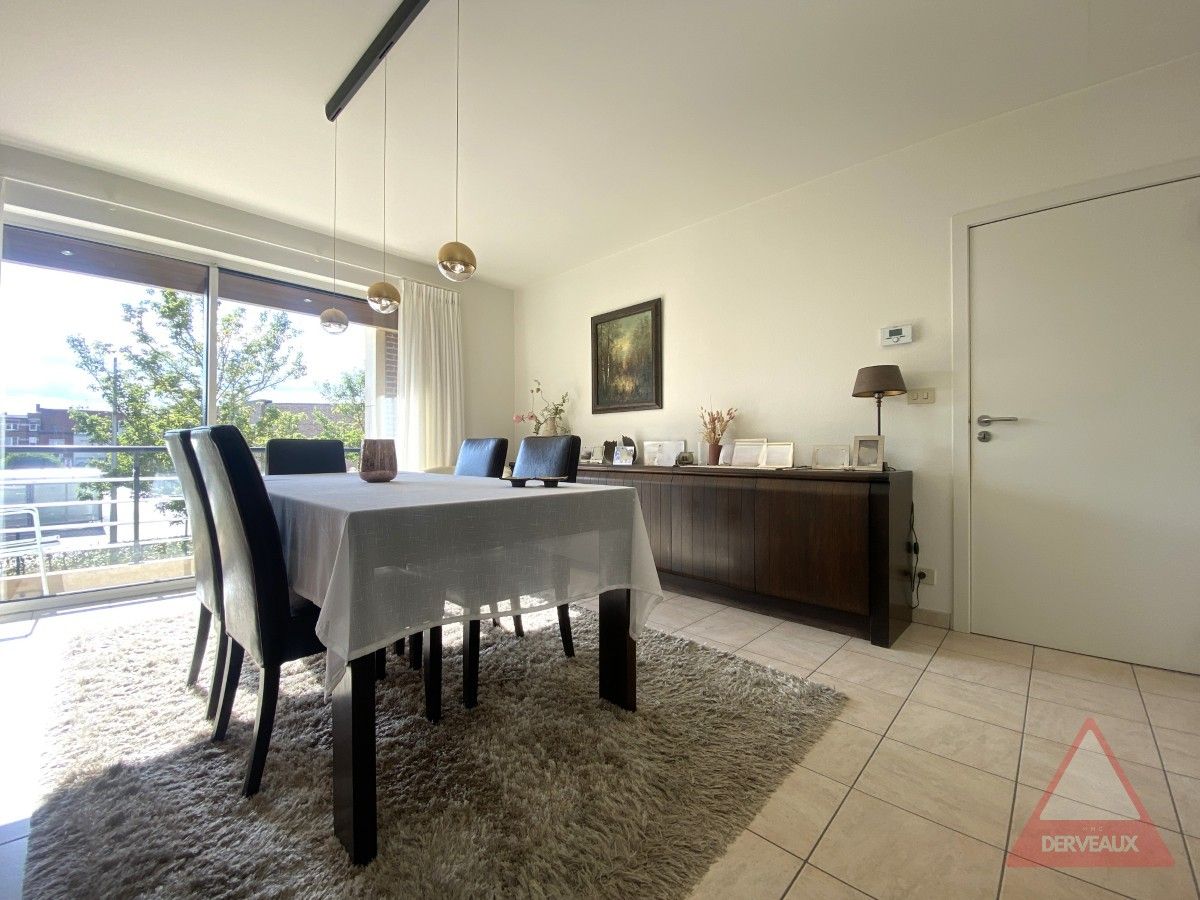 Roeselare – Ruim en instapklaar appartement met uitzicht op het Geitenpark foto 5