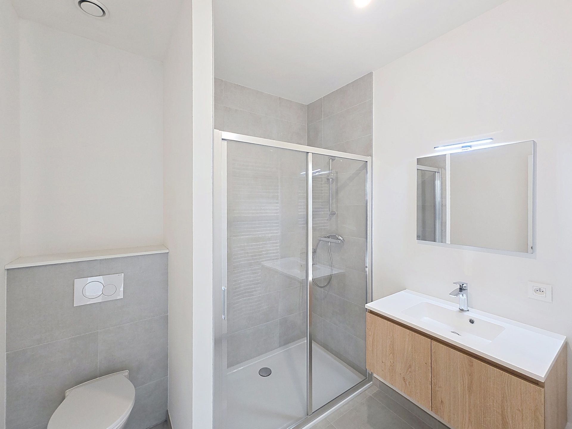 Canal Wharf : Stedelijke elegantie met adembenemend uitzicht foto 13