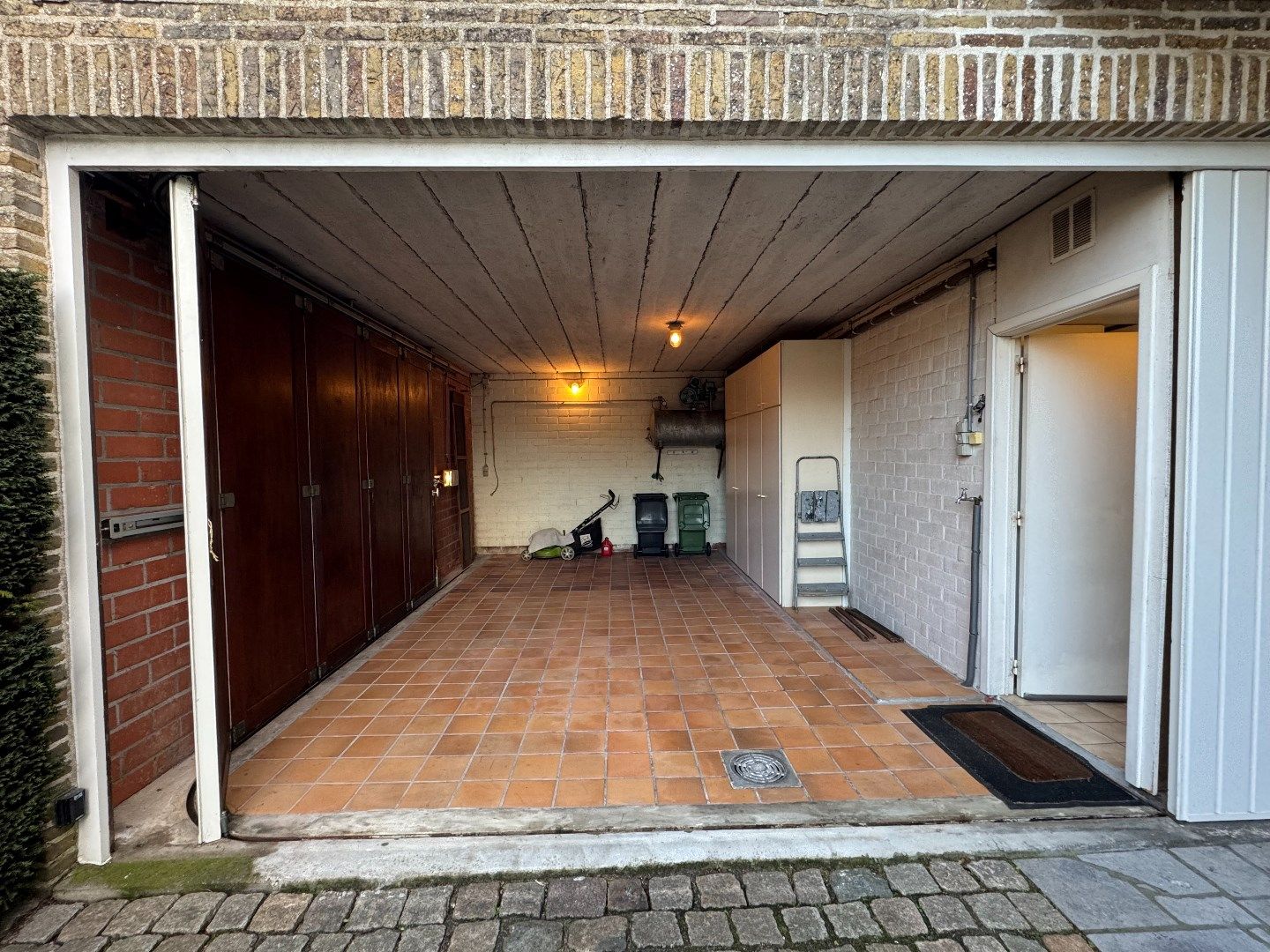 ALLEENSTAANDE VILLA MET 4 SLAAPKAMERS, GARAGE EN TUIN foto 21