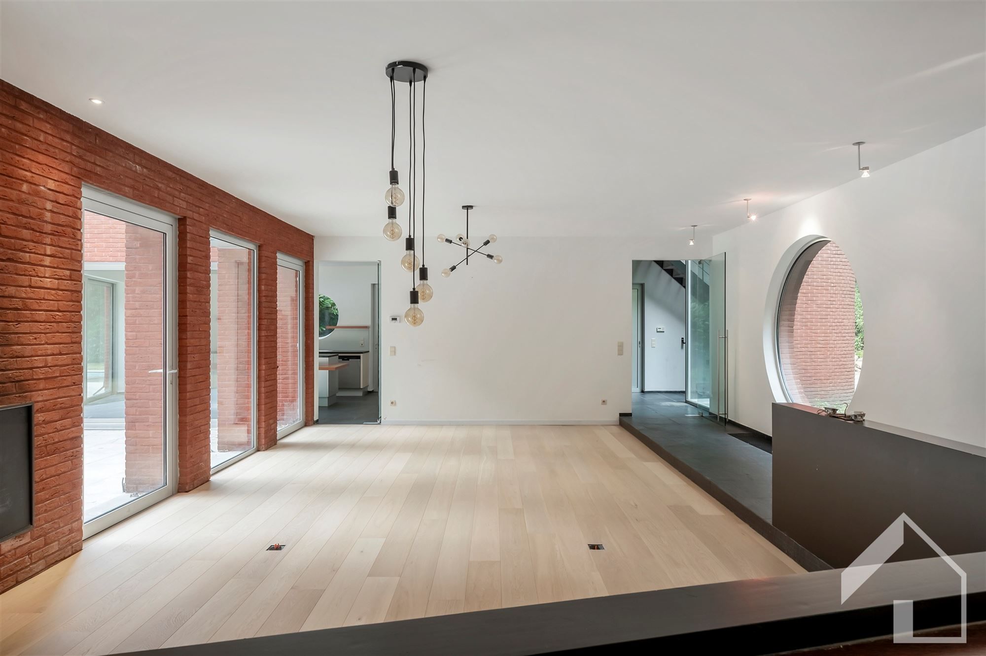 Villa met zwembad in het groen foto 11