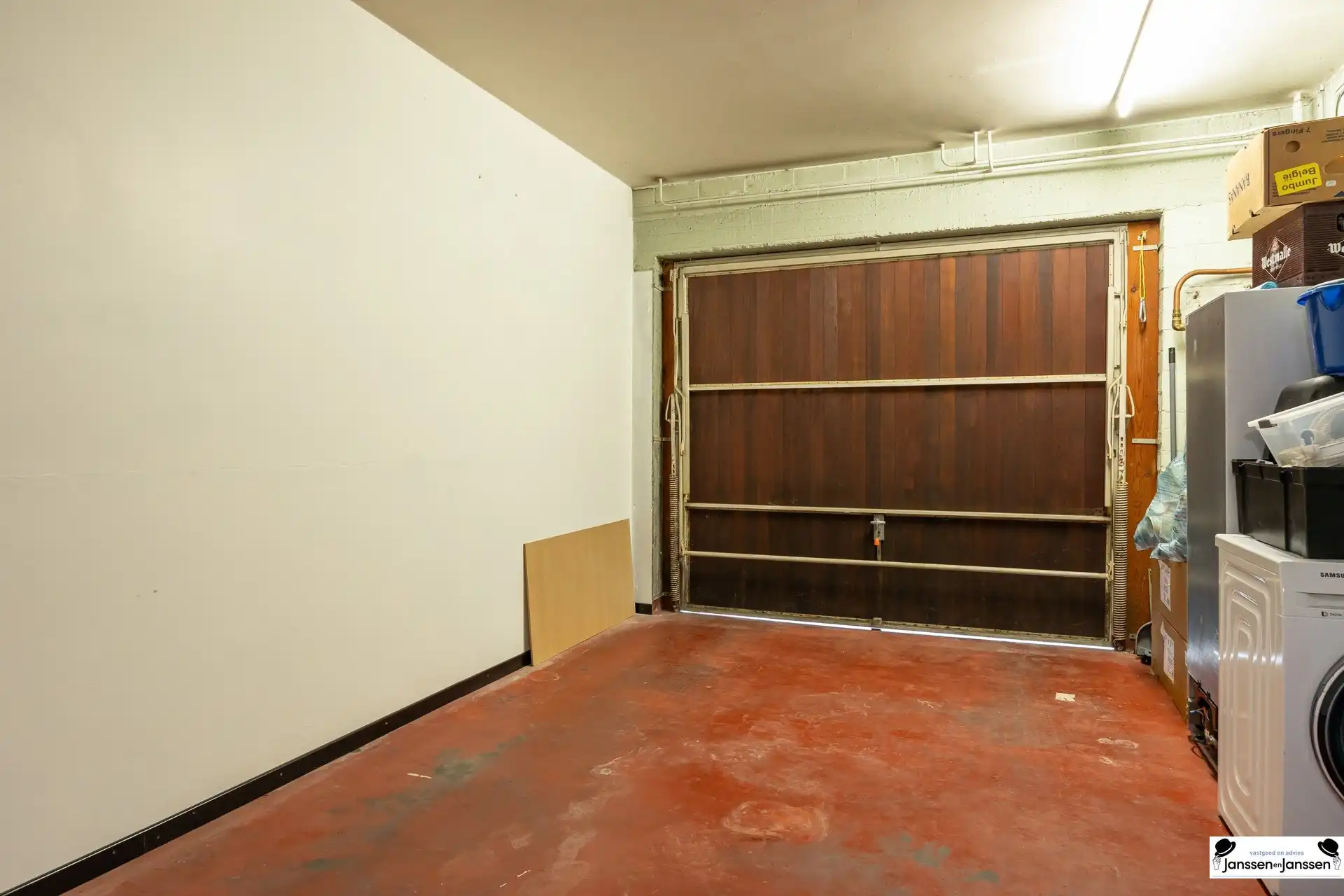 Lichtrijke gezinswoning met tuin in een rustige wijk! foto 19