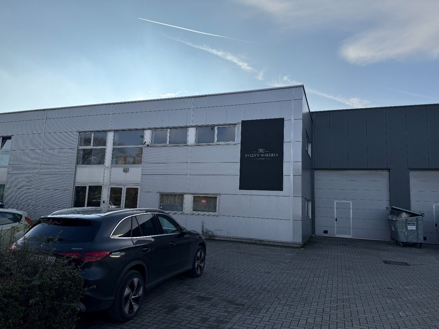 Top gelegen bedrijfsgebouw met super verbindingen foto 2