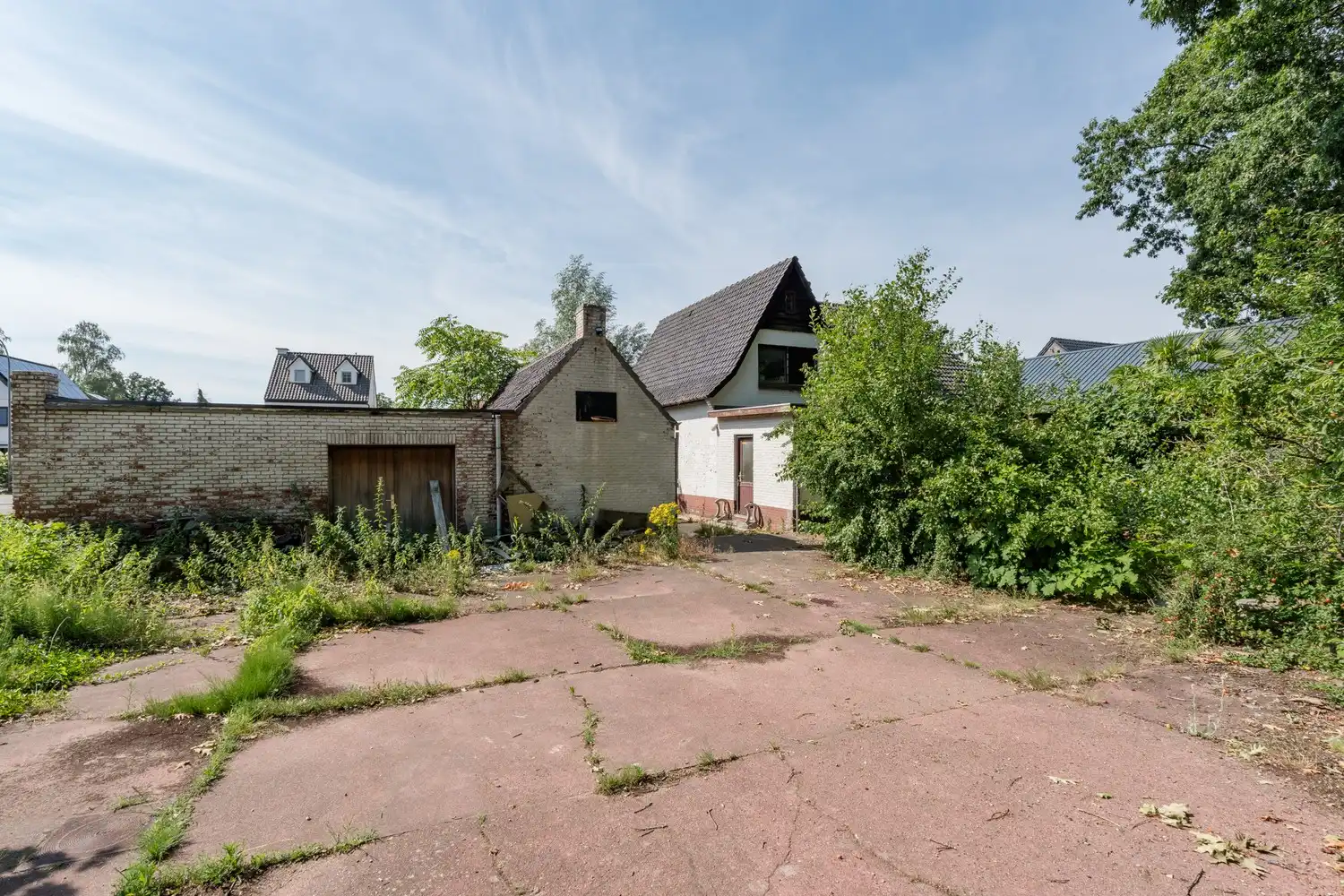 Ruime multifunctionele woning met een toonzaal en een schitterend perceel van 1108 m²! foto 3
