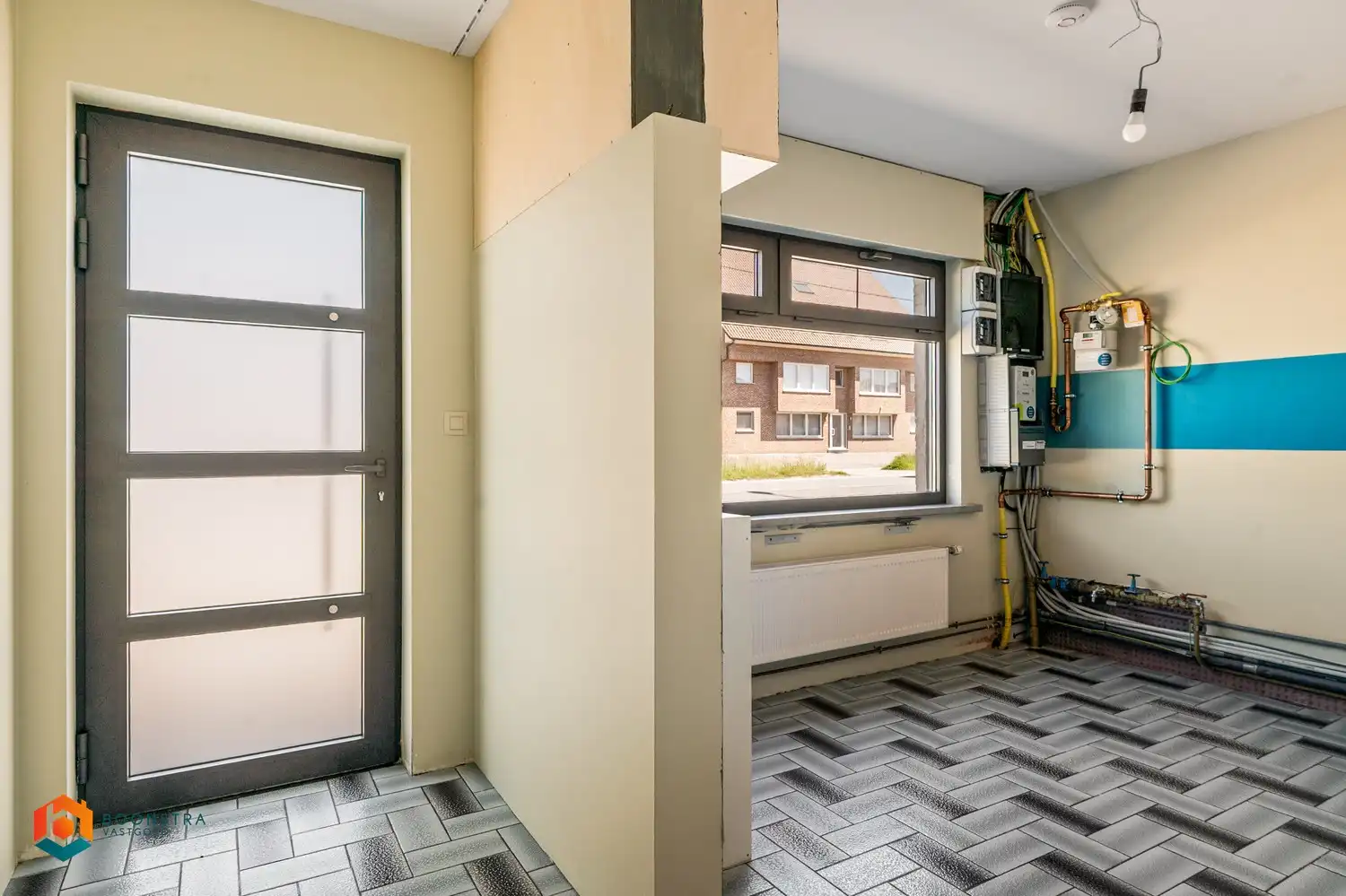 Instapklare woning met 3 slpkrs met gezellig terras en tuin foto 2