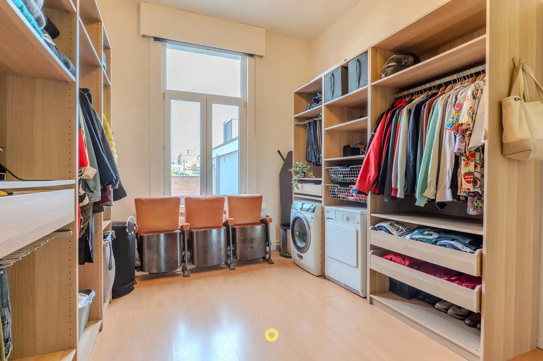 Prachtig gerenoveerd herenhuis met 4 SLK's en mooie tuin foto 14