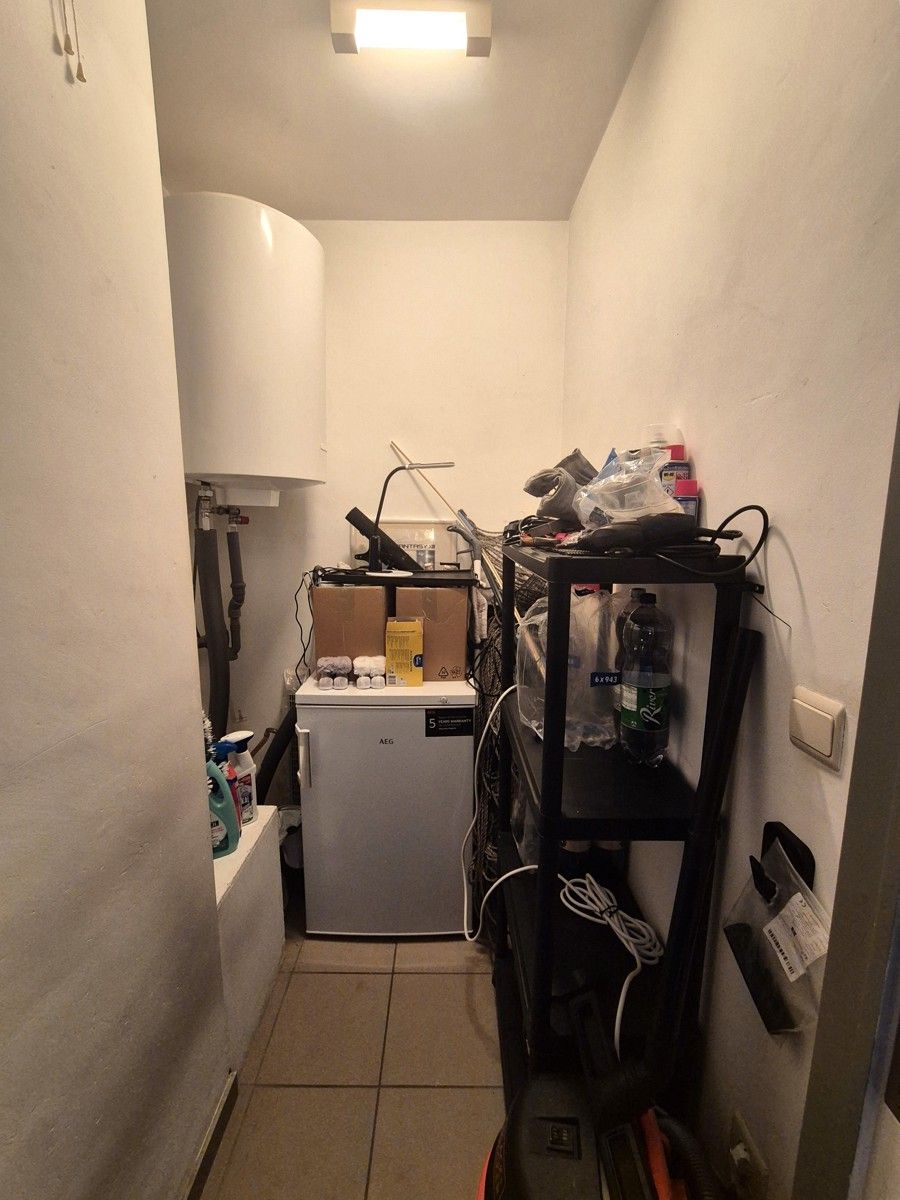 Appartement op rustige ligging met veel ramen en ruim terras foto 9