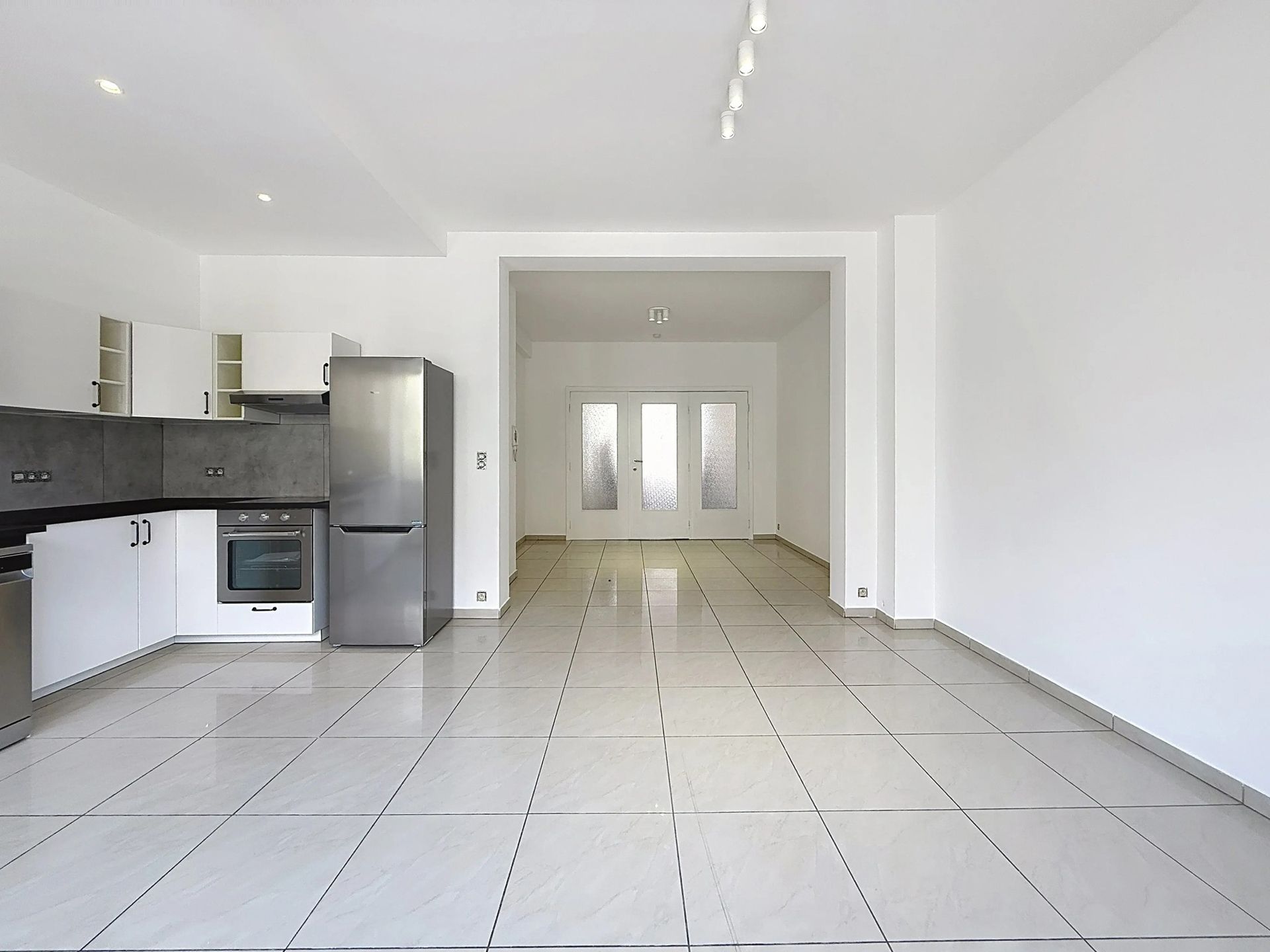 Prox. Tour en Taxi, mooi appartement 1 slaapkamer van ± 63m² foto 2