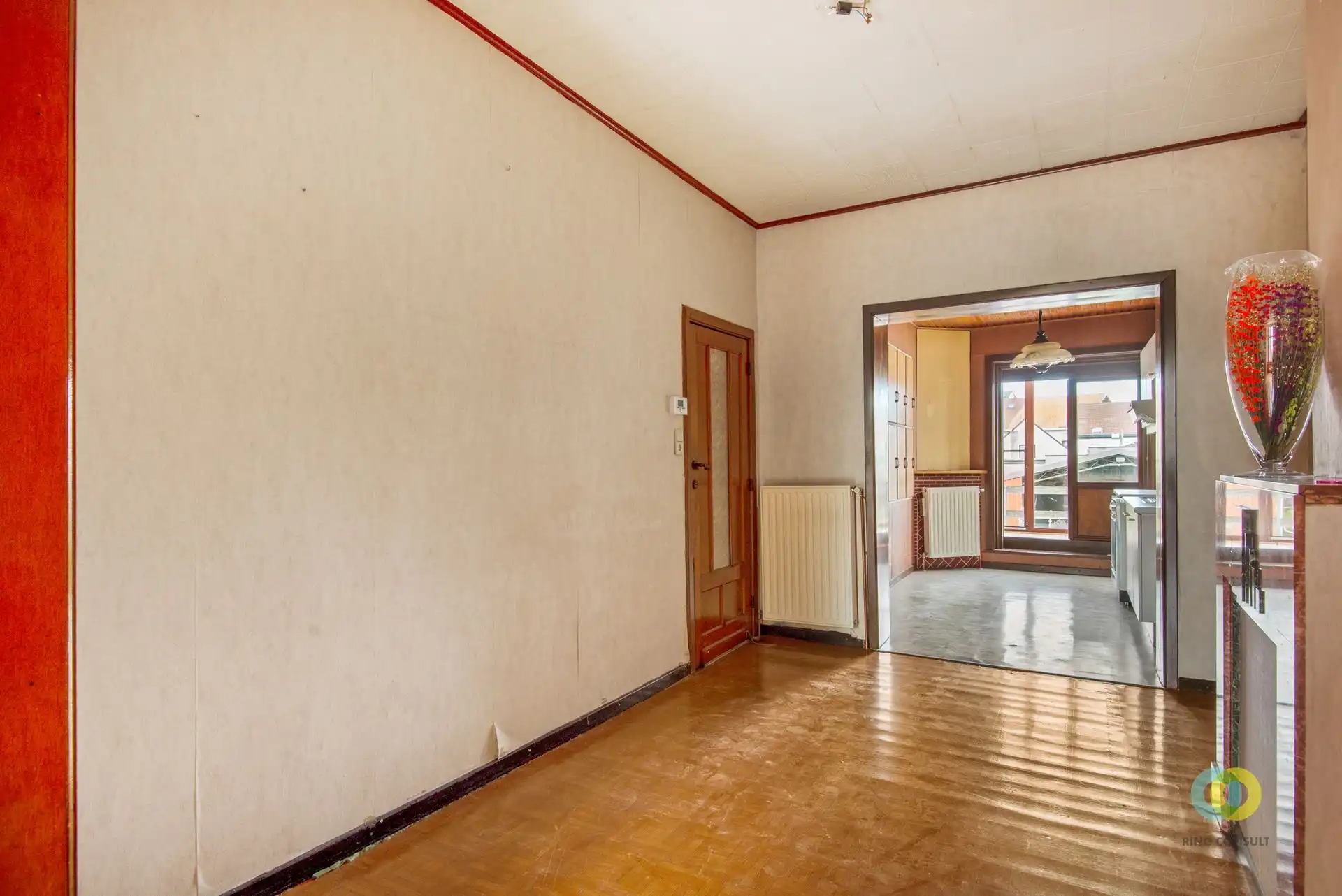 Bel-étage woning met grote garage foto 7