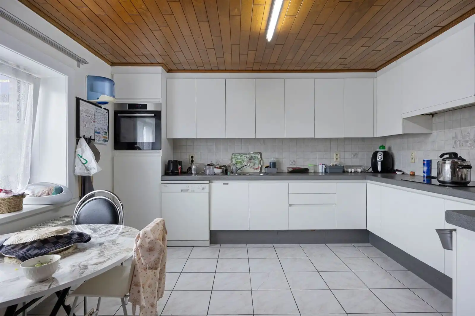Ruim appartement met 4 slaapkamers te koop foto 8