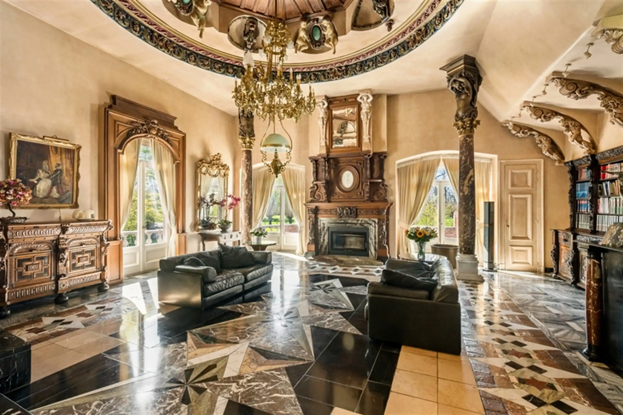 Exclusieve villa met bos, zicht  en  unieke geschiedenis! foto 9