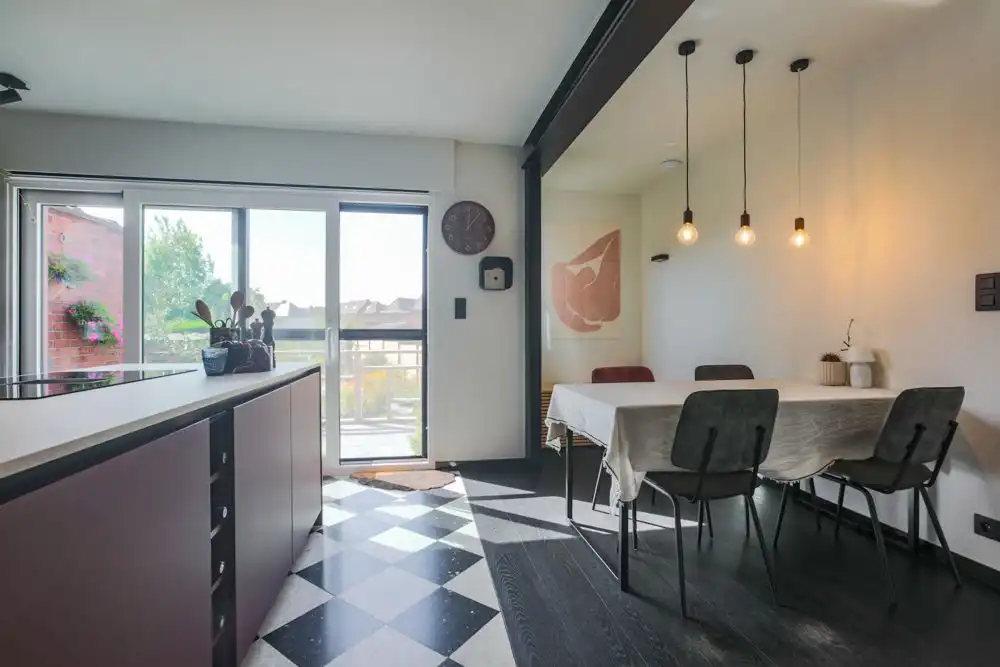 Vernieuwde woning met praktijk in de Arendswijk foto 3