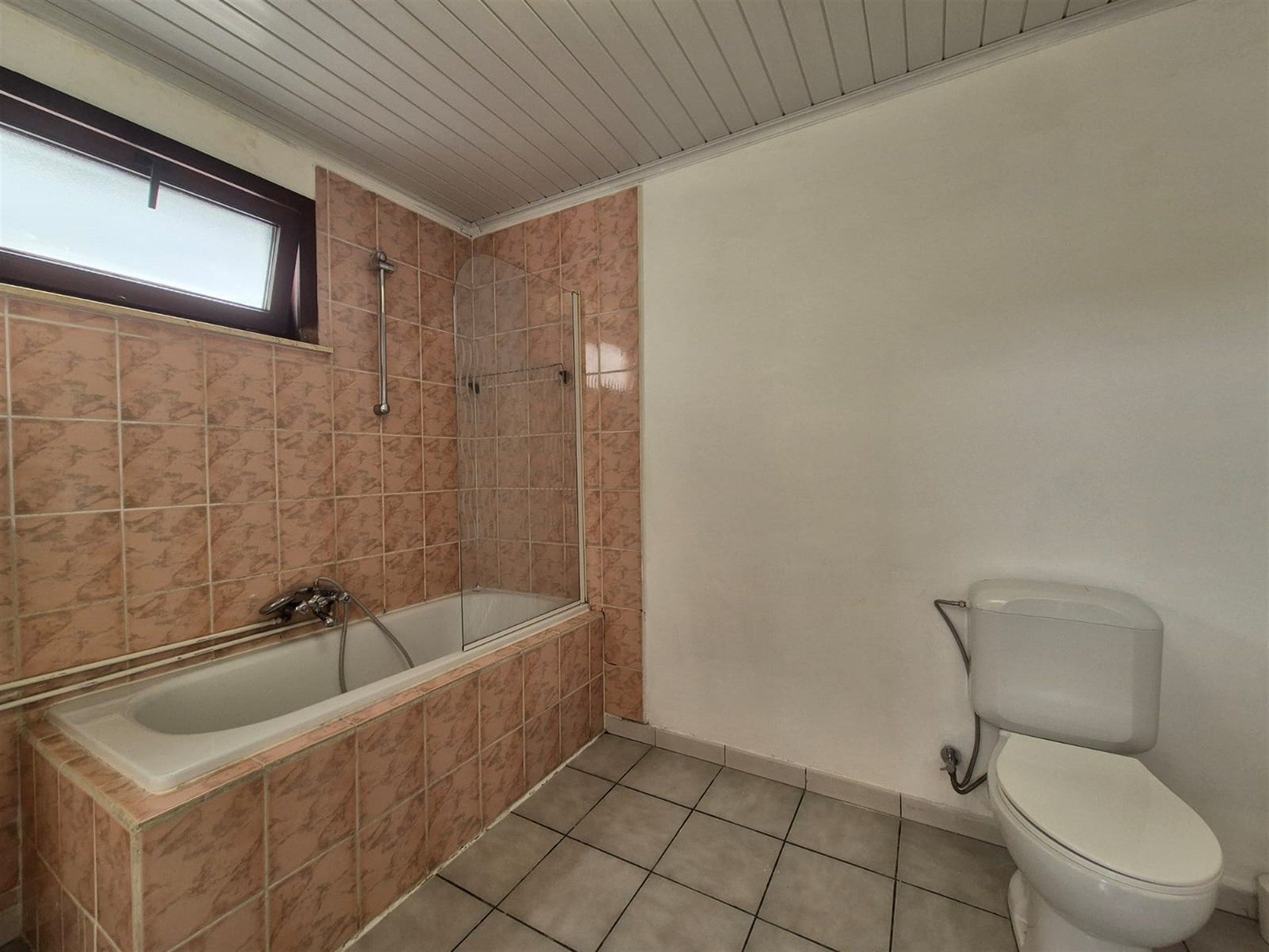 Gezellige woning met grote tuin in Wetteren.  foto 21