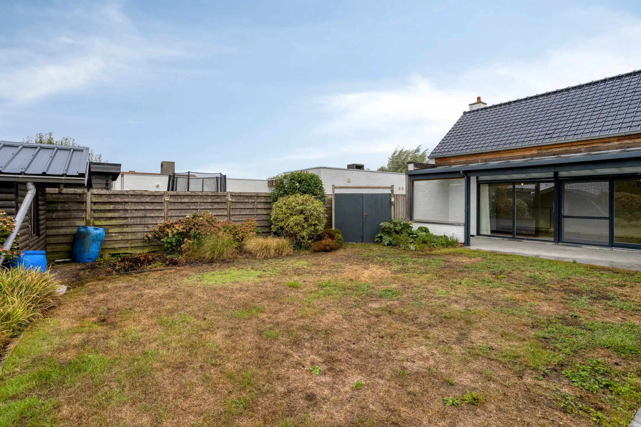 Open bebouwing met twee garages en ruime zolder foto 30