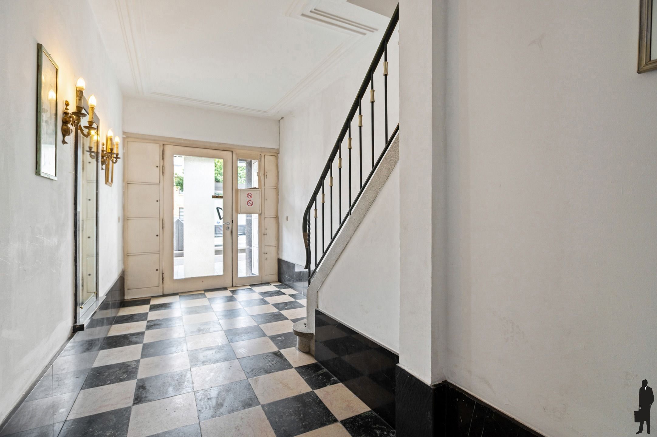 Appartementsgebouw op top-locatie te koop foto 9