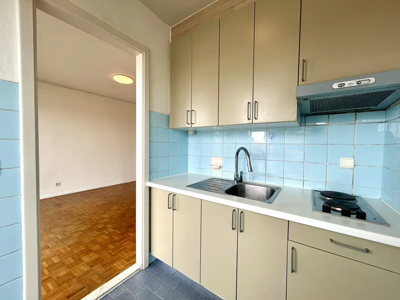 Instapklare studio met ruim zonneterras langs Tervuursevest foto 7