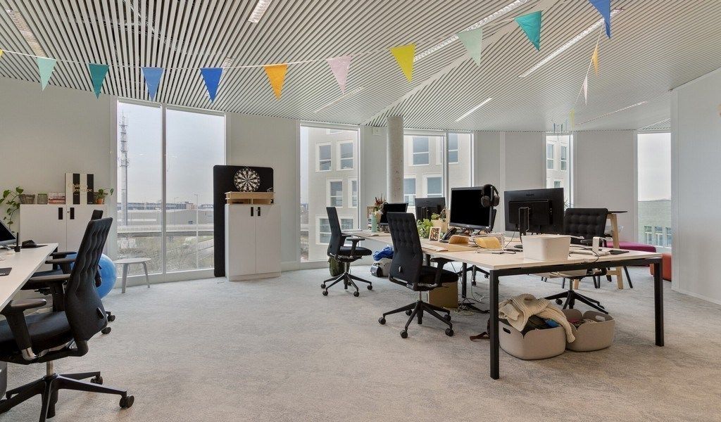 High-end gemeubelde kantoren te koop op The Loop in Gent foto 14