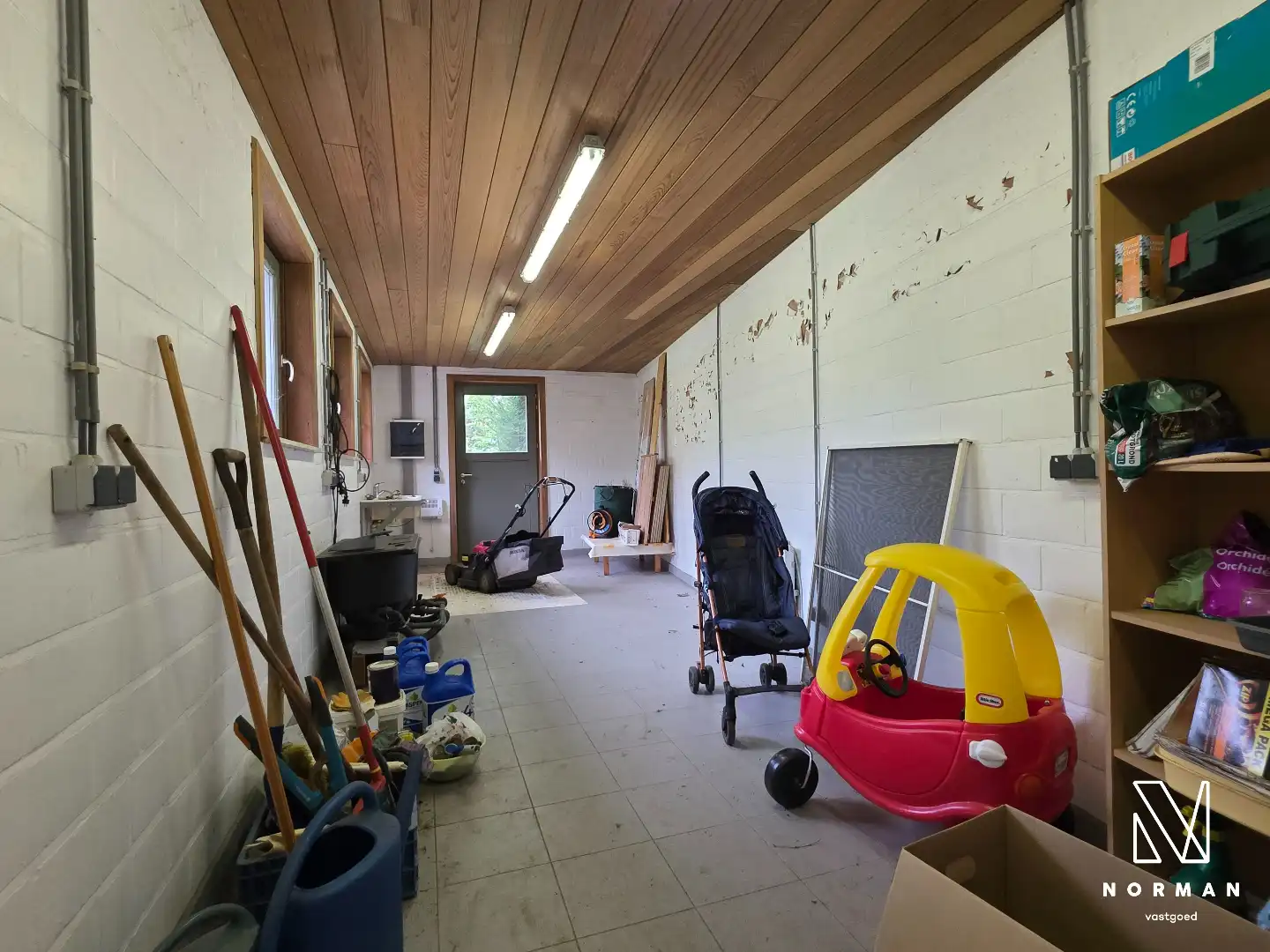 Ruime woning met inpandige garage en 3 slks op een prachtig perceel van 1218 m². foto 22