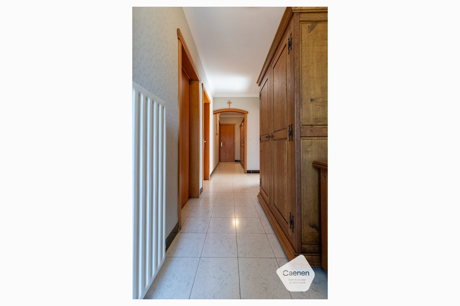 UITNODIGENDE BUNGALOW met 3 mooie slaapkamers, garage en een perceel van 1238 m² foto 12
