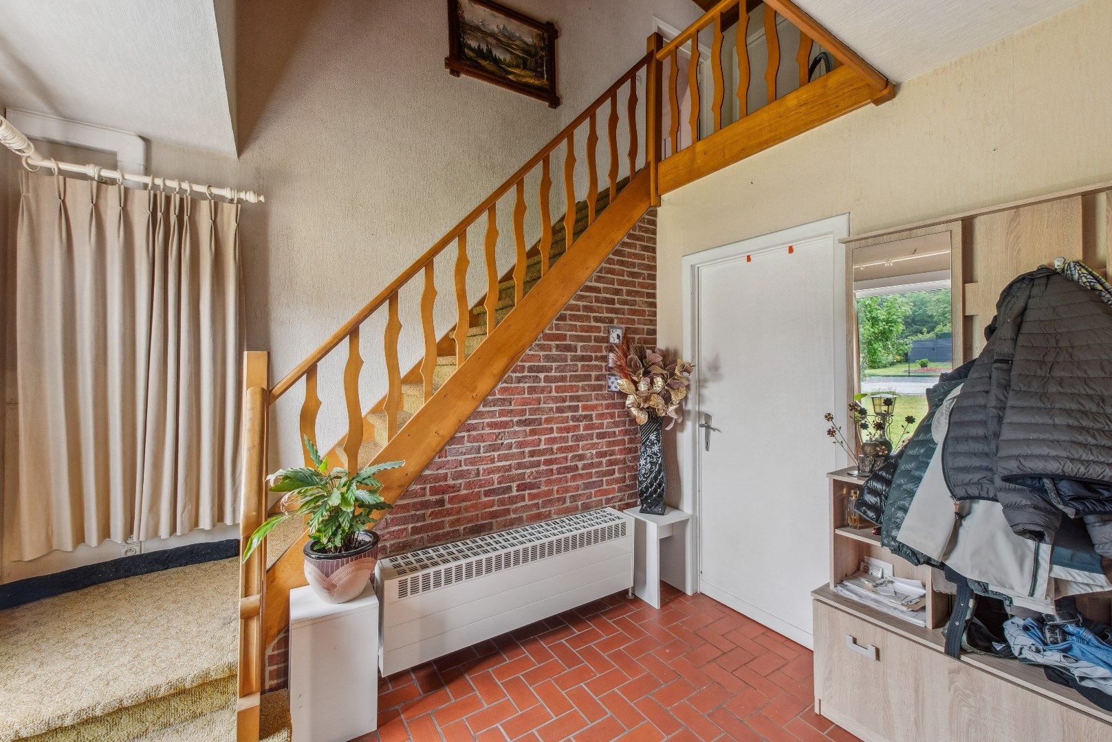 Alleenstaande woning op 14a 42ca met 3 grote slpks en garage foto 5