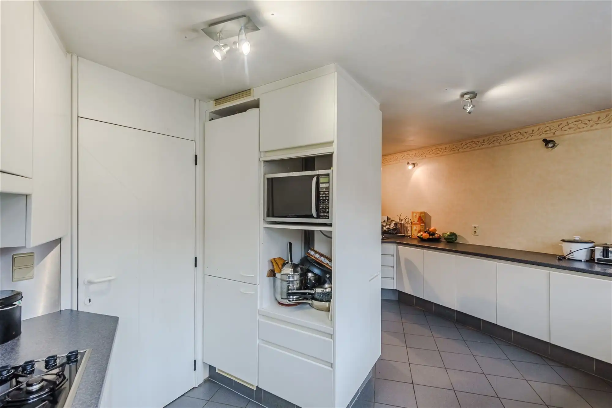 rustig gelegen gezinswoning met 4 slpks, garage en tuin foto 17