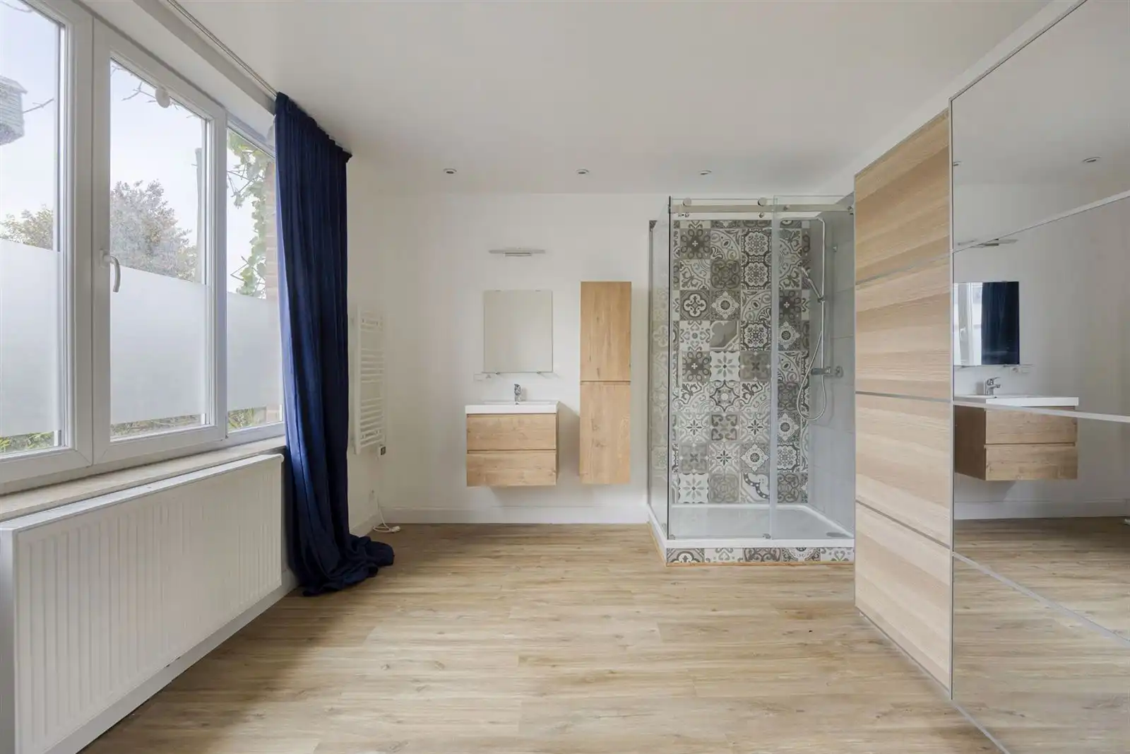 Instapklaar 1-kamer appartement met parking en tuin  foto 9