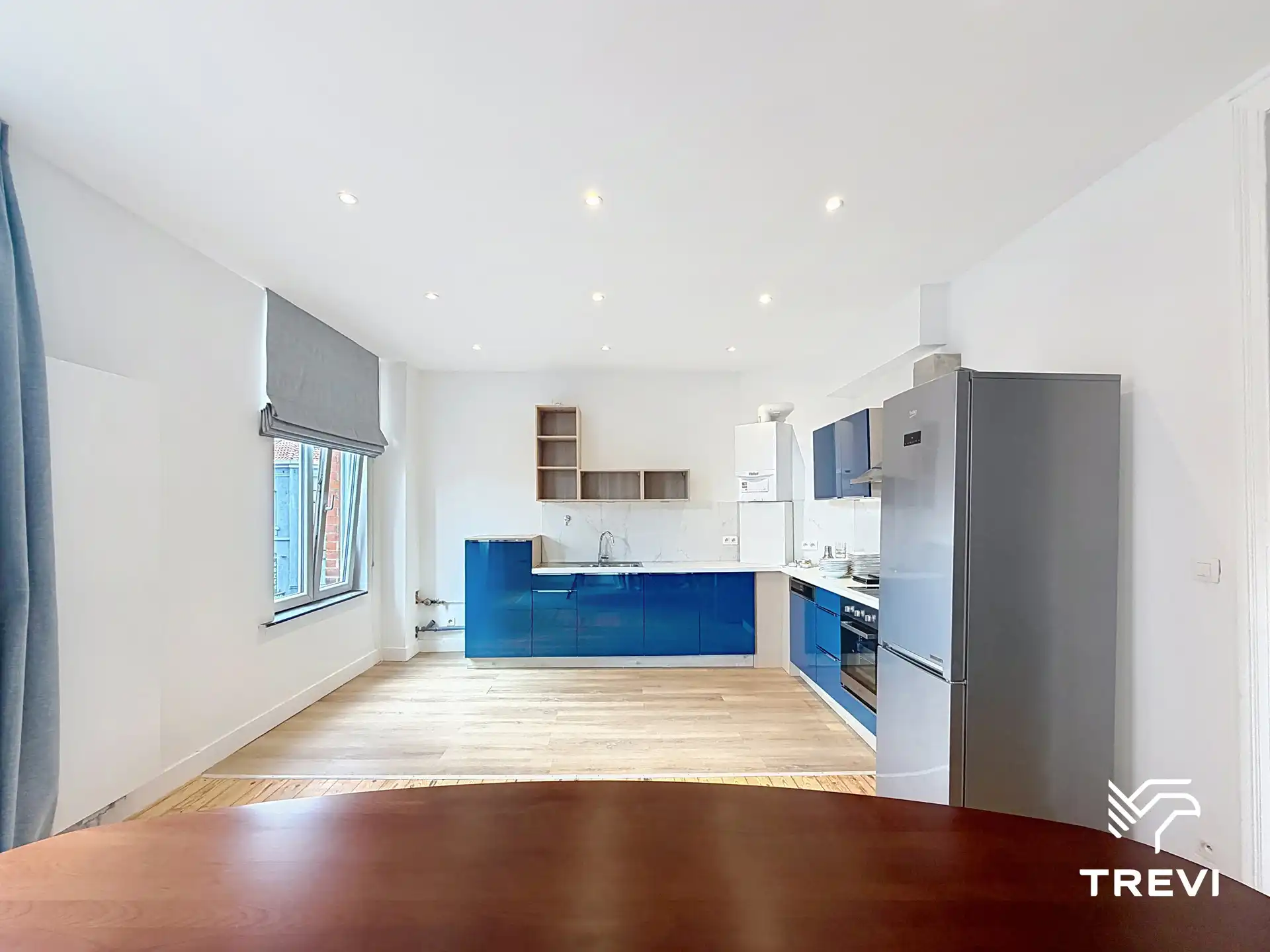 Charmant, onlangs gerenoveerd appartement met 2 slaapkamers foto 6