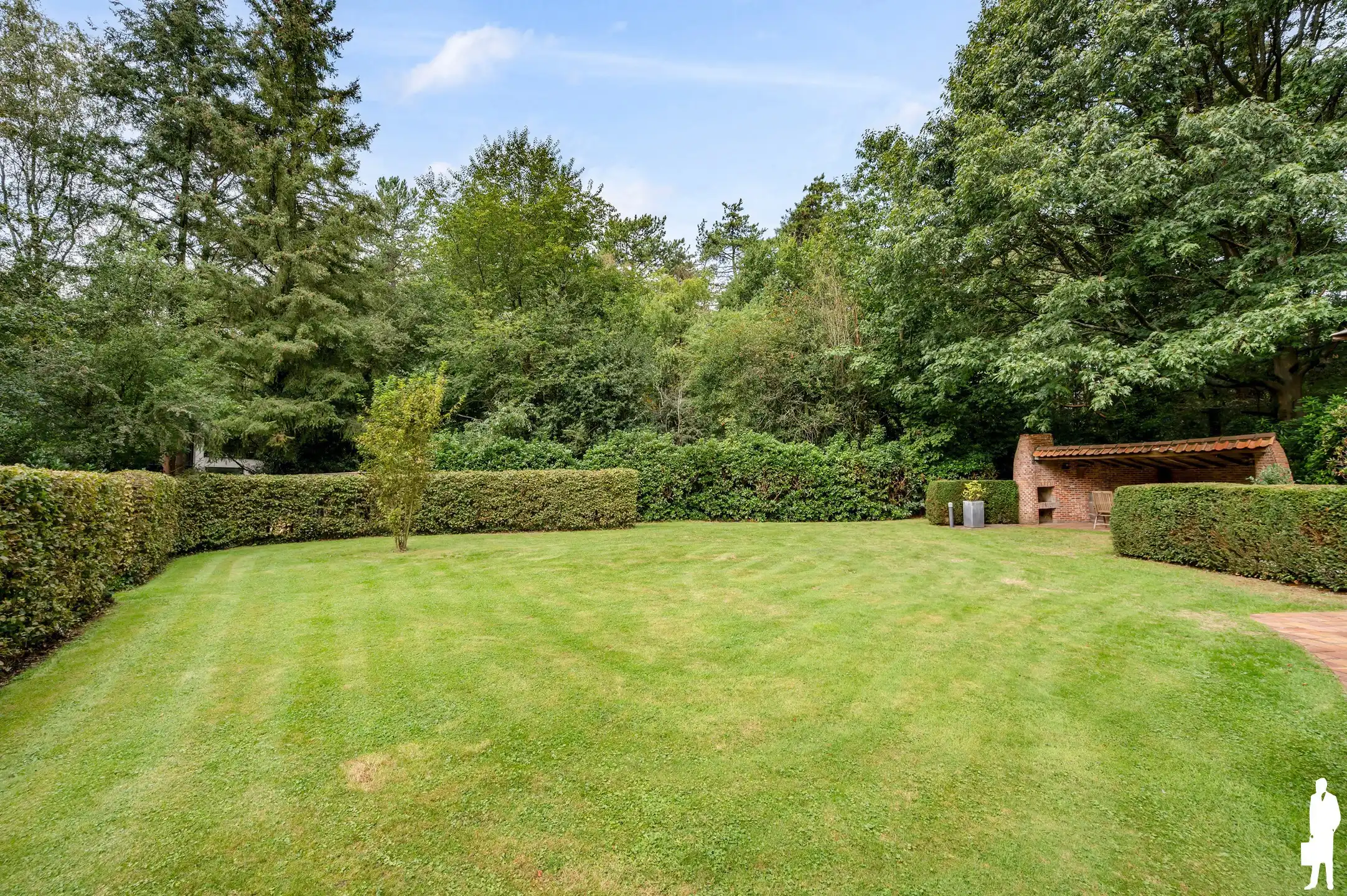 Karaktervolle gelijkvloerse villa op ca. 2.000 m² in zeer rustige, gegeerde en autoluwe wijk Dennendael en dichtbij het natuurgebied foto 38