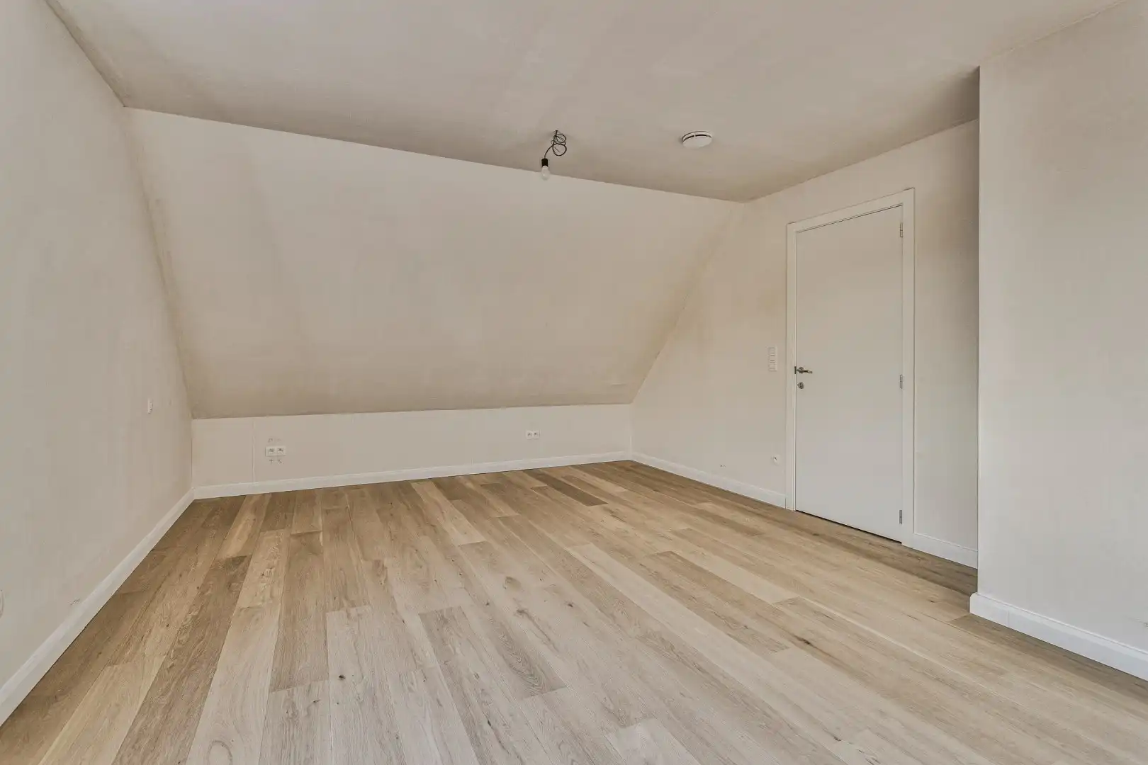 Ruime en kwalitatief afgewerkte nieuwbouw (HOB) met 3 ruime slpks op 412 m² te Olen ! foto 21