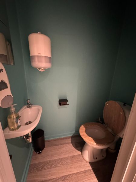 Handelspand tegenover Shopping1 foto 14