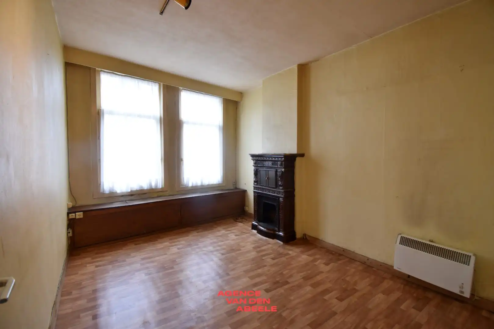 Winkelruimte met woonst in de Brugse binnenstad. foto 16