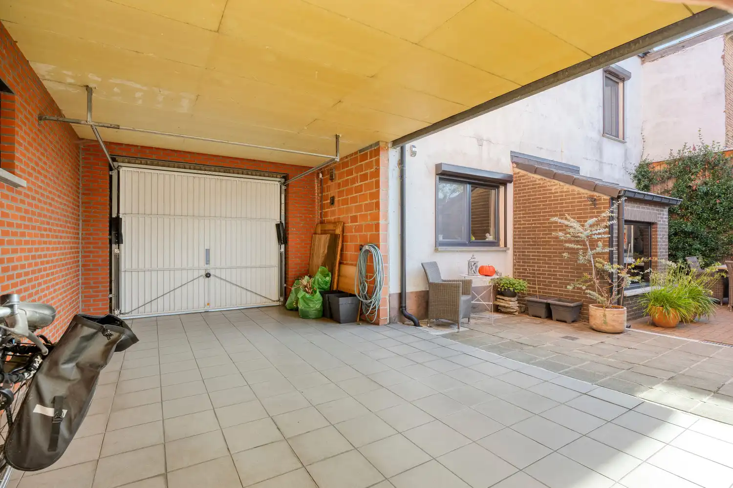 GERENOVEERDE GEZINSWONING MET ZONNIGE STADSKOER EN CARPORT TE DIEST! foto 31