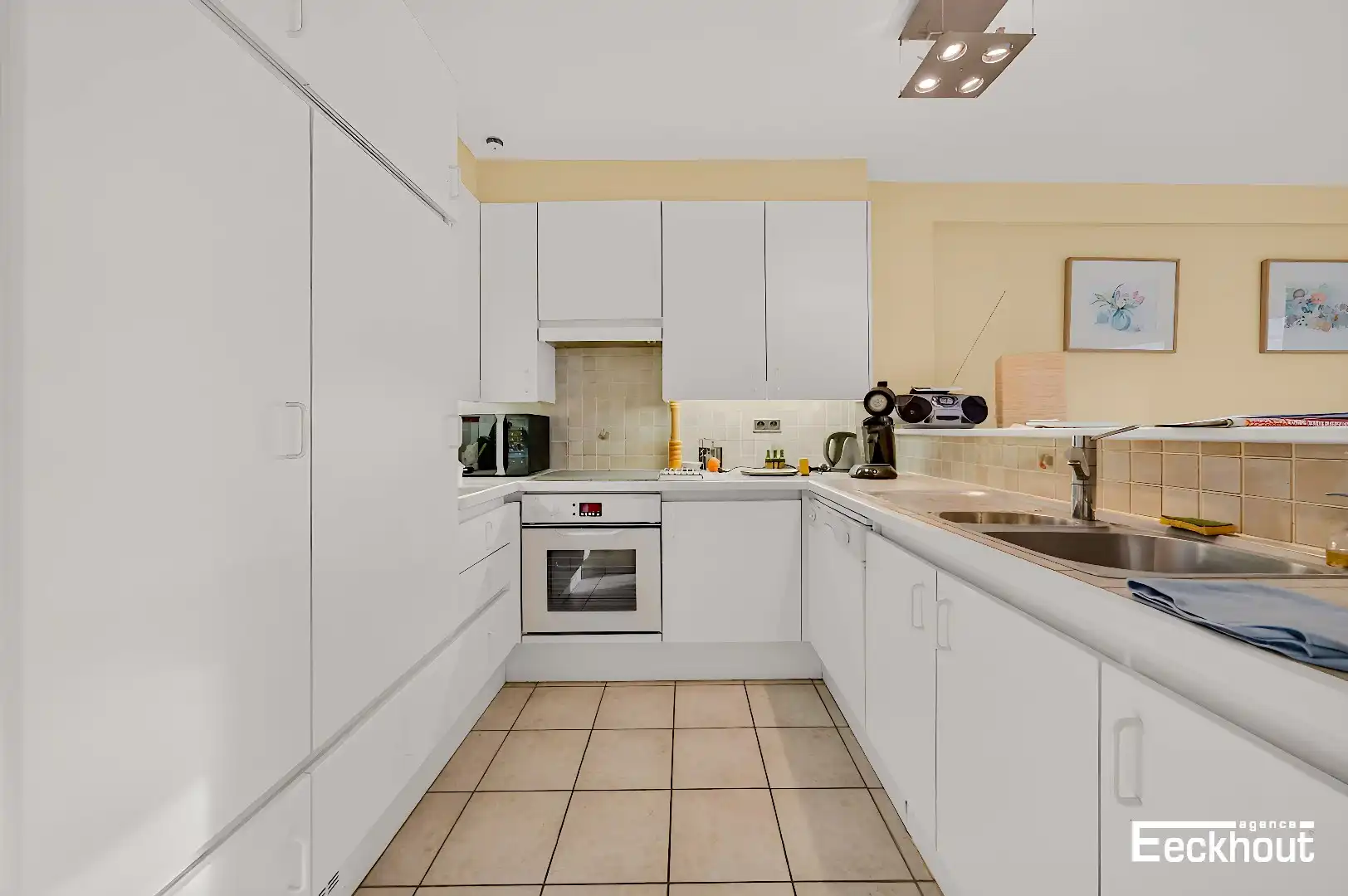 Instapklaar appartement met open zicht in het centrum van Oostende! foto 5