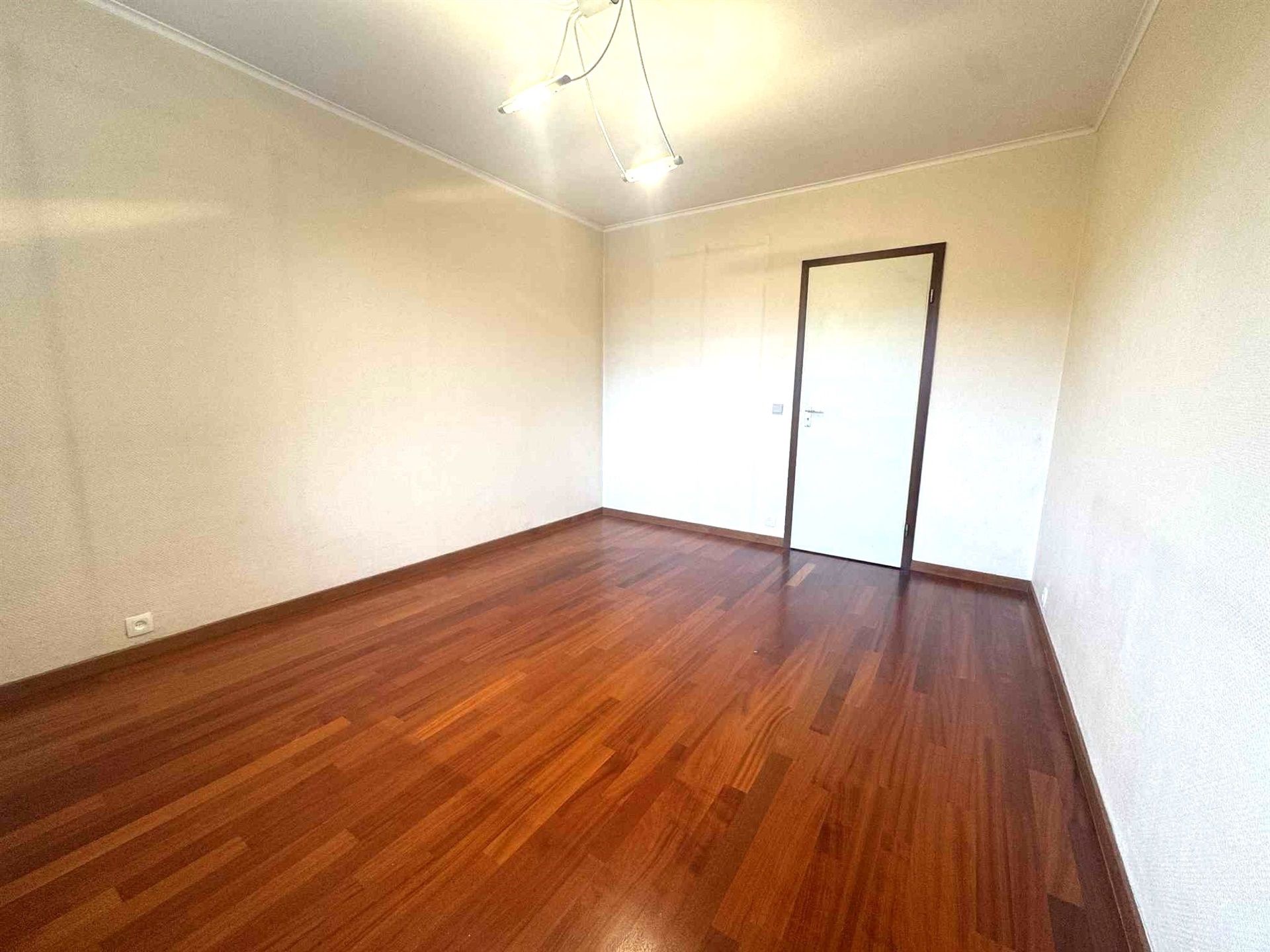 Prachtig appartement met 2 slaapkamers te huur te SINT-AGATHA-BERCHEM. foto 8