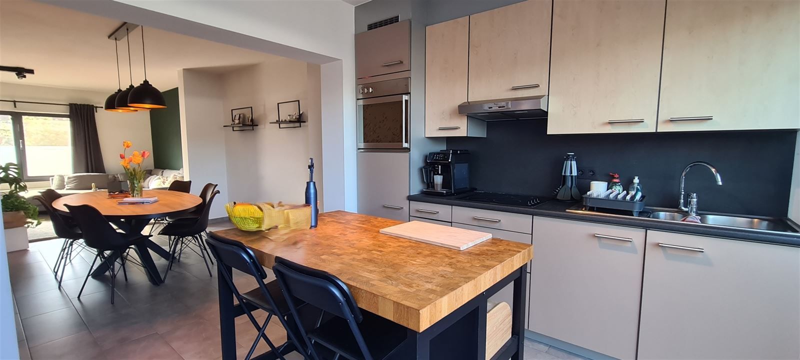 gunstig gelegen 2-slpk appartement met terras  foto 2