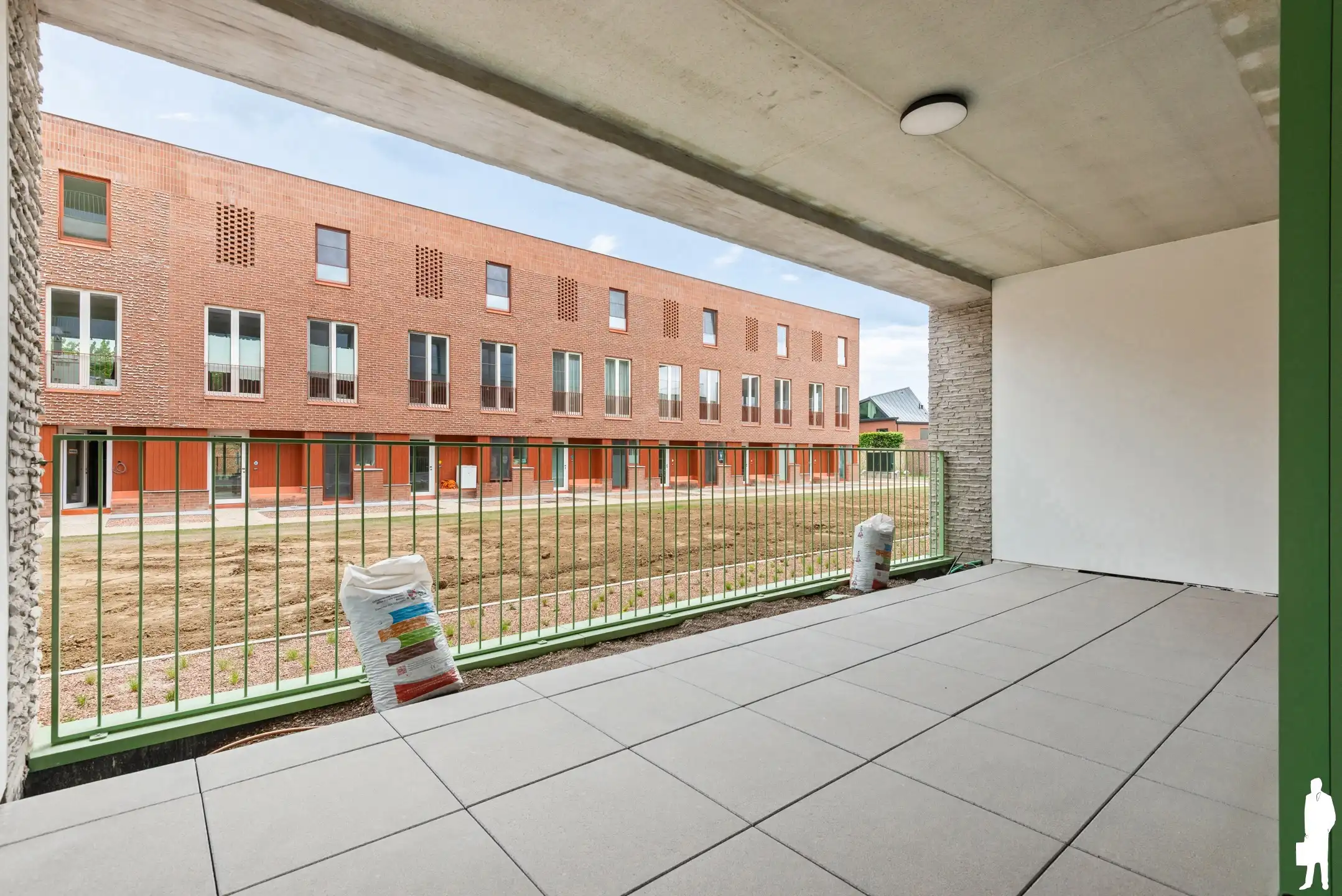 GLVL appartement met 2 slpks, ruim terras en autostaanplaats foto 12