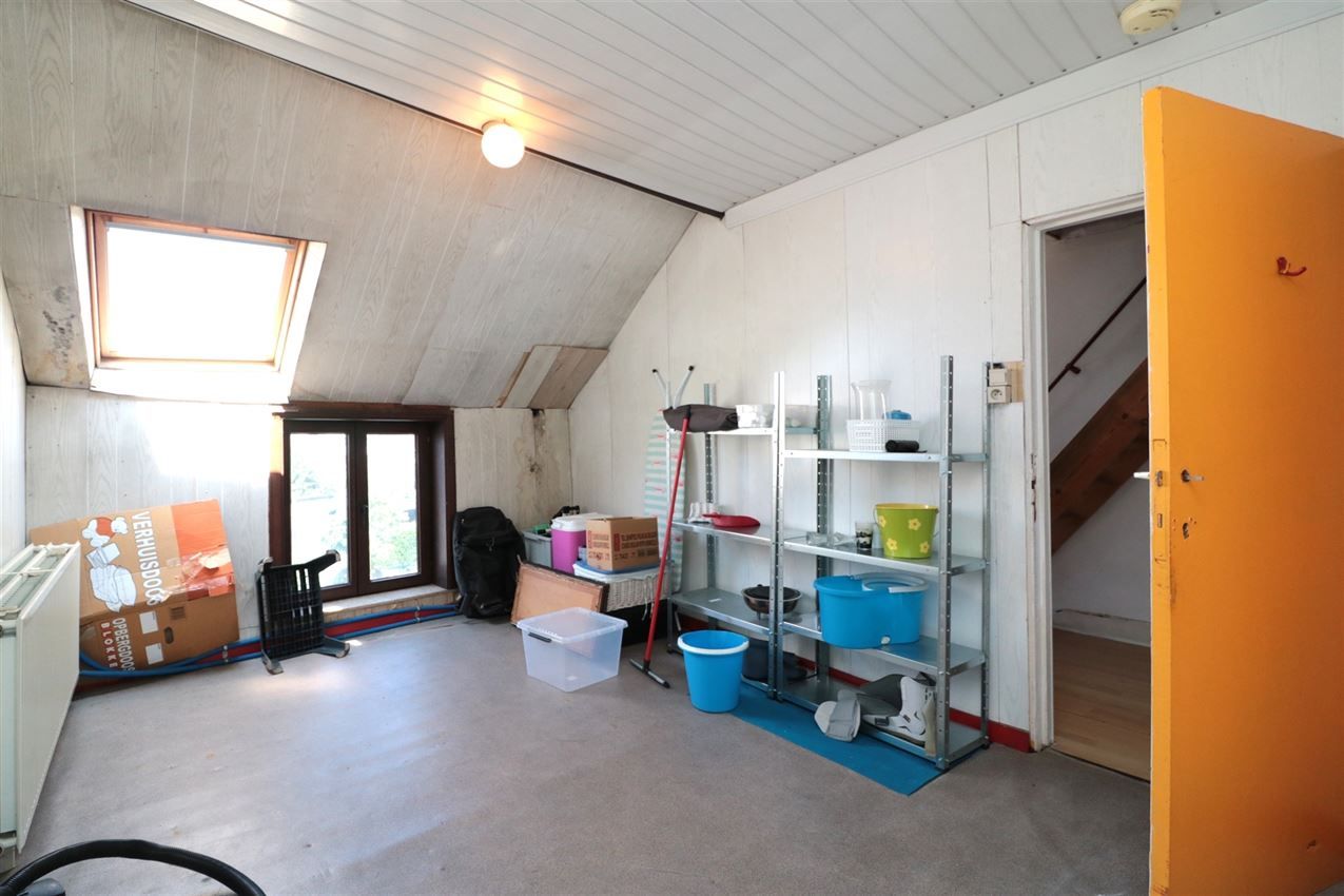 omgeving station en ziekenhuis, stadstuin, label D, neogotische stijl foto 32