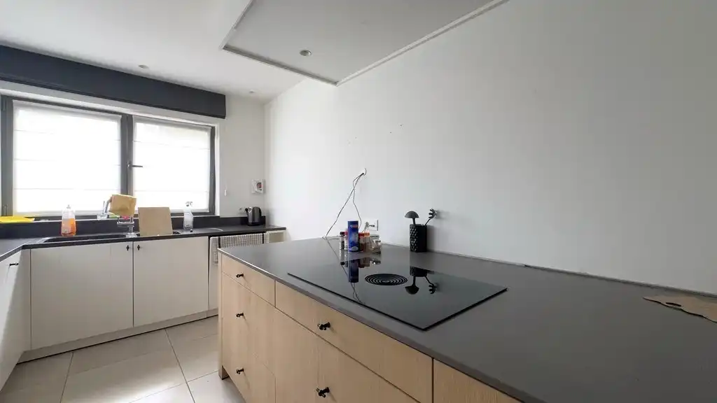Instapklaar kantoor te huur in KMO-zone te Merelbeke foto 6