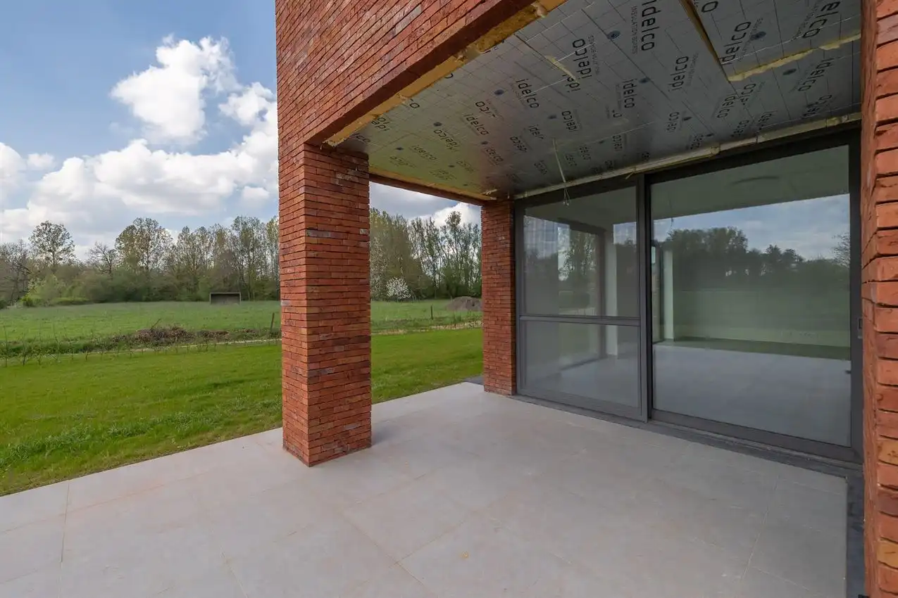 Nieuwbouwwoning, gunstig gelegen, 3 slpk, tuin, carport foto 5