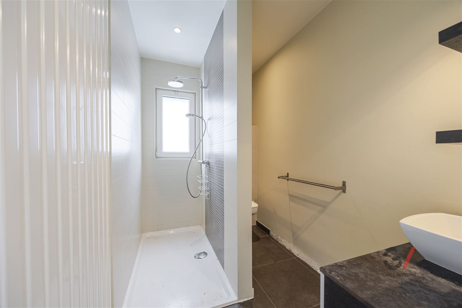 Gezinswoning met 5 slaapkamers te koop foto 5