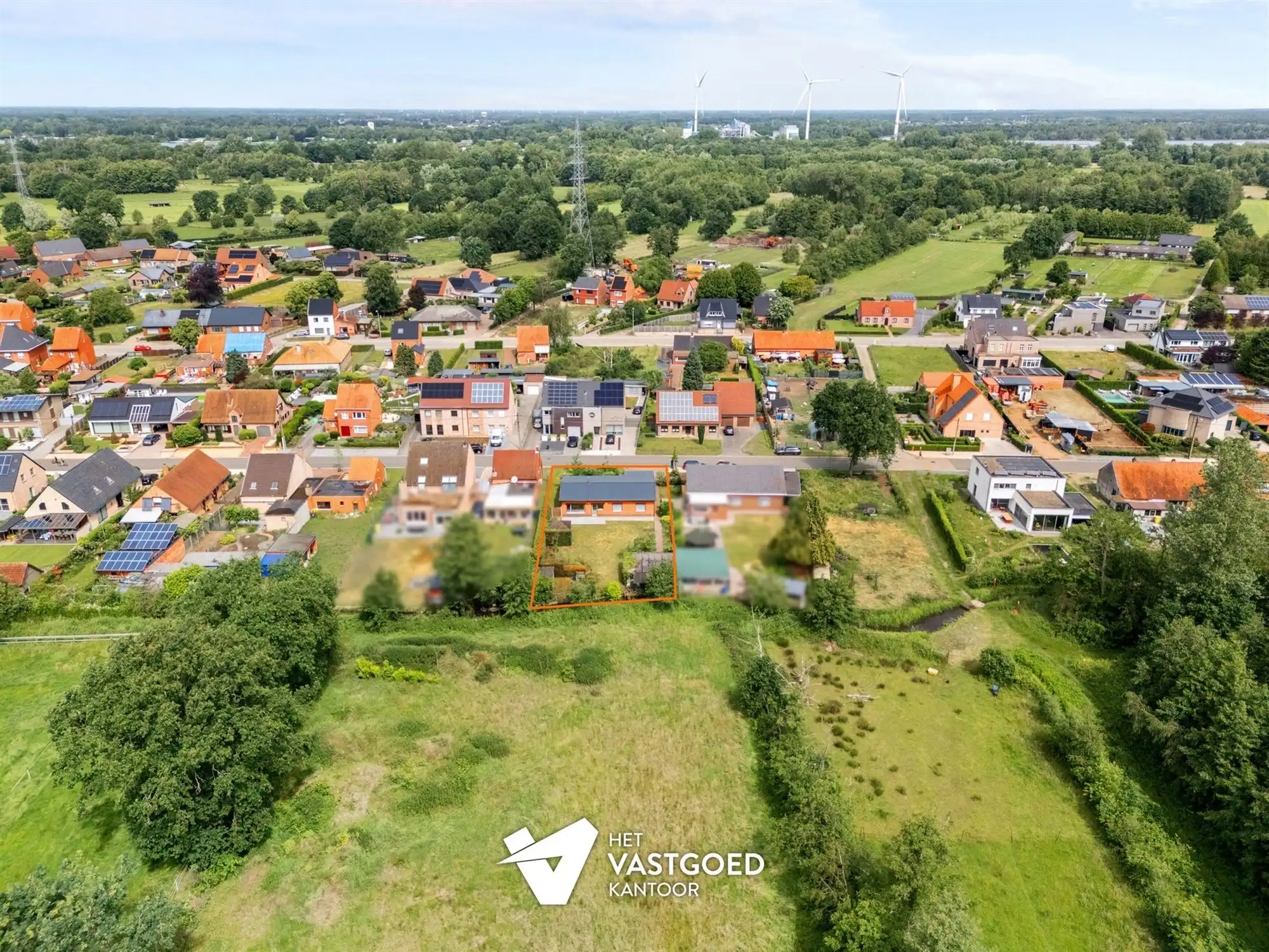 INSTAPKLARE, GELIIJKVLOERSE WONING OP TOP-LIGGING TEGEN NATUURGEBIED IN DOODLOPENDE STRAAT foto 27