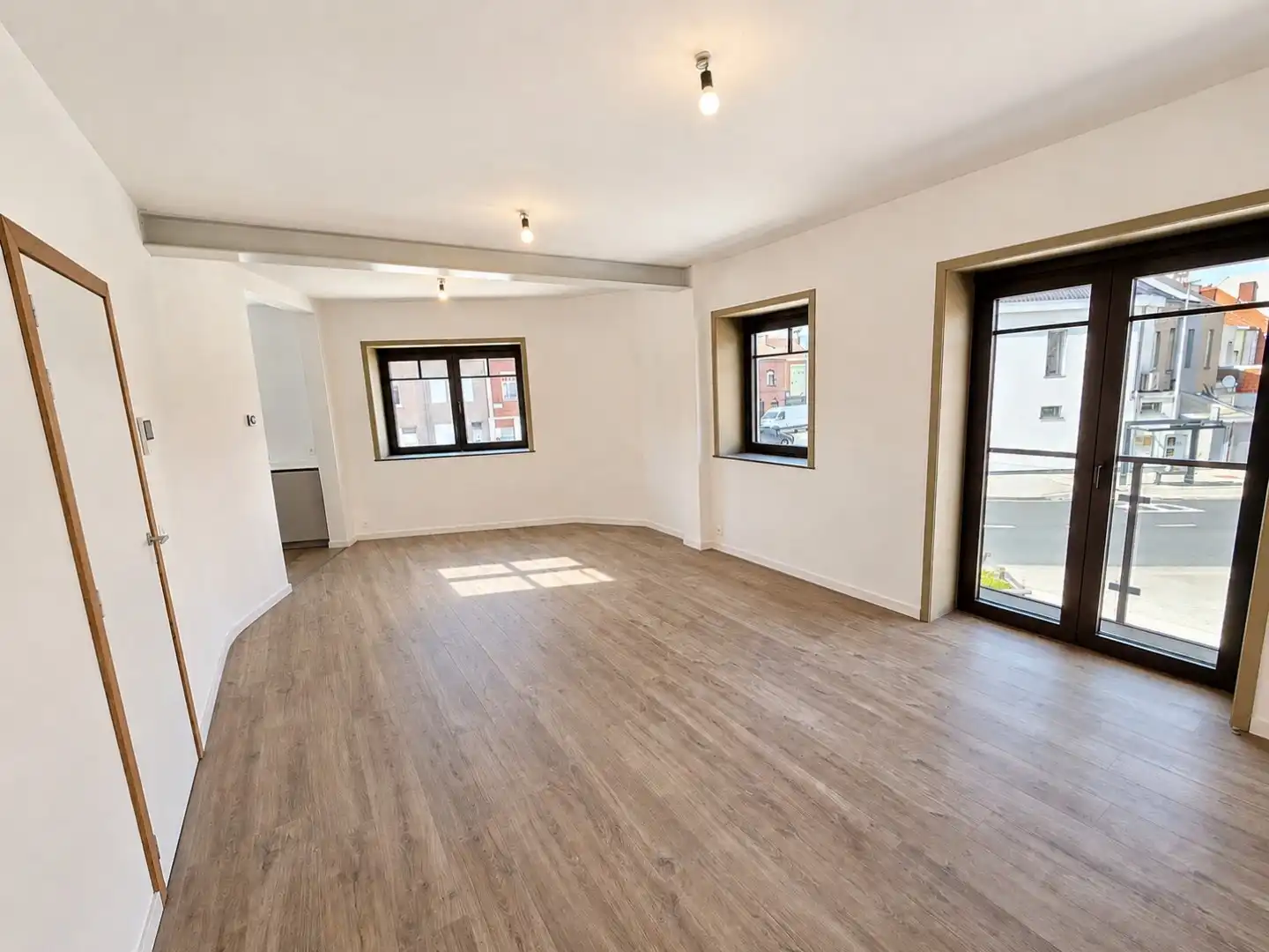 Leuk appartement met 2 slaapkamers & terras.  foto 2